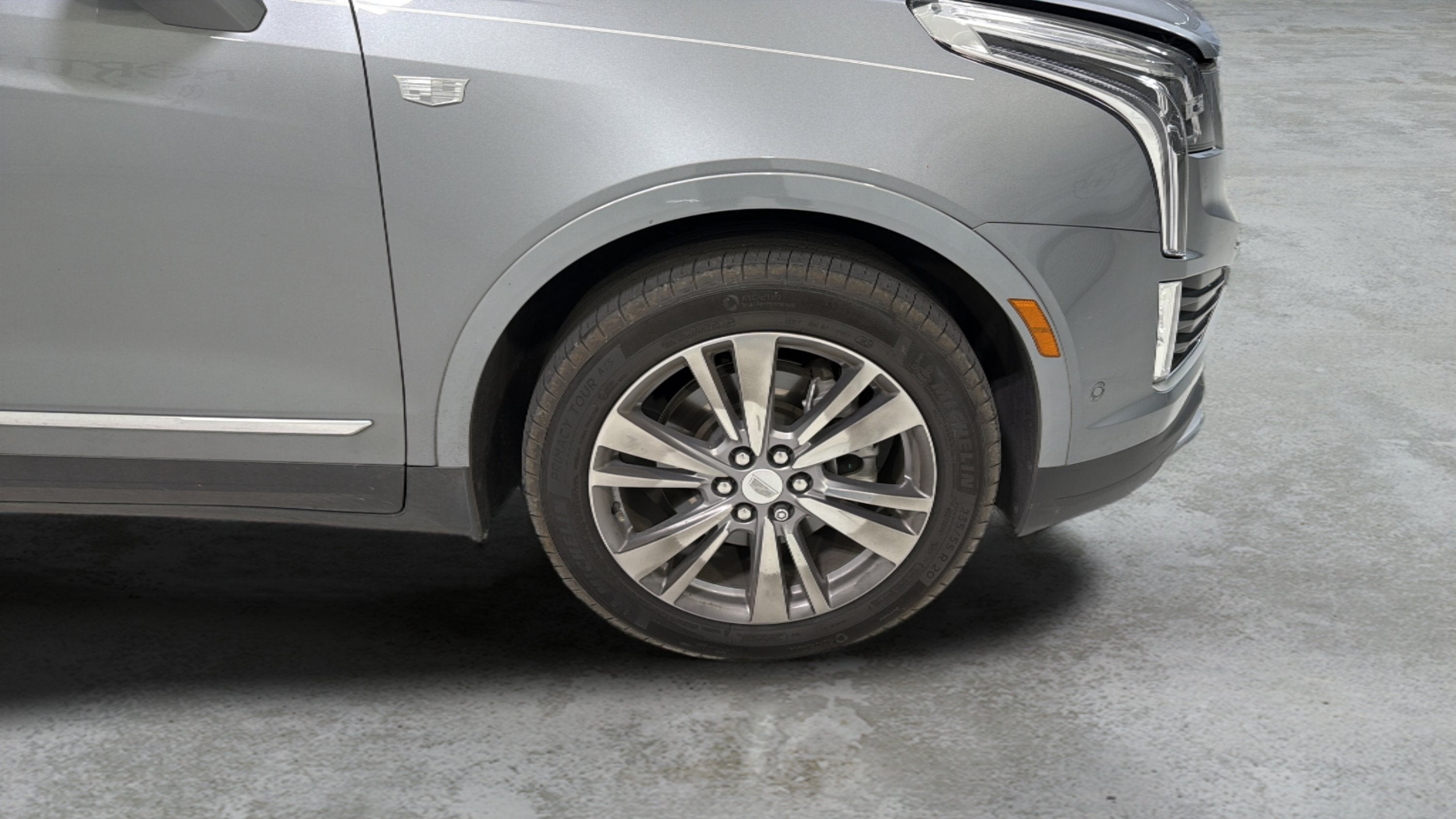 2024 Cadillac XT5 FWD Premium Luxury