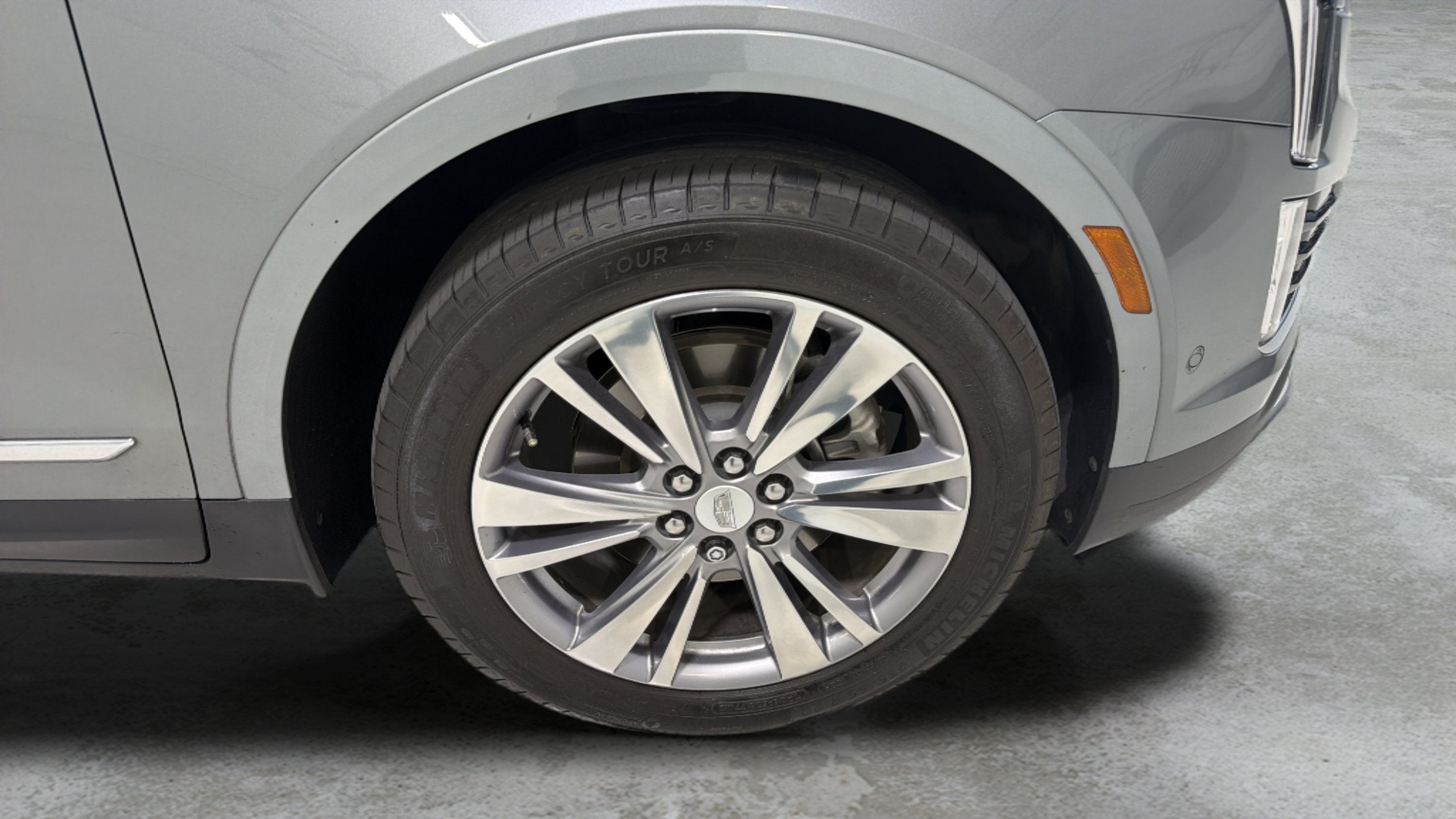 2024 Cadillac XT5 FWD Premium Luxury