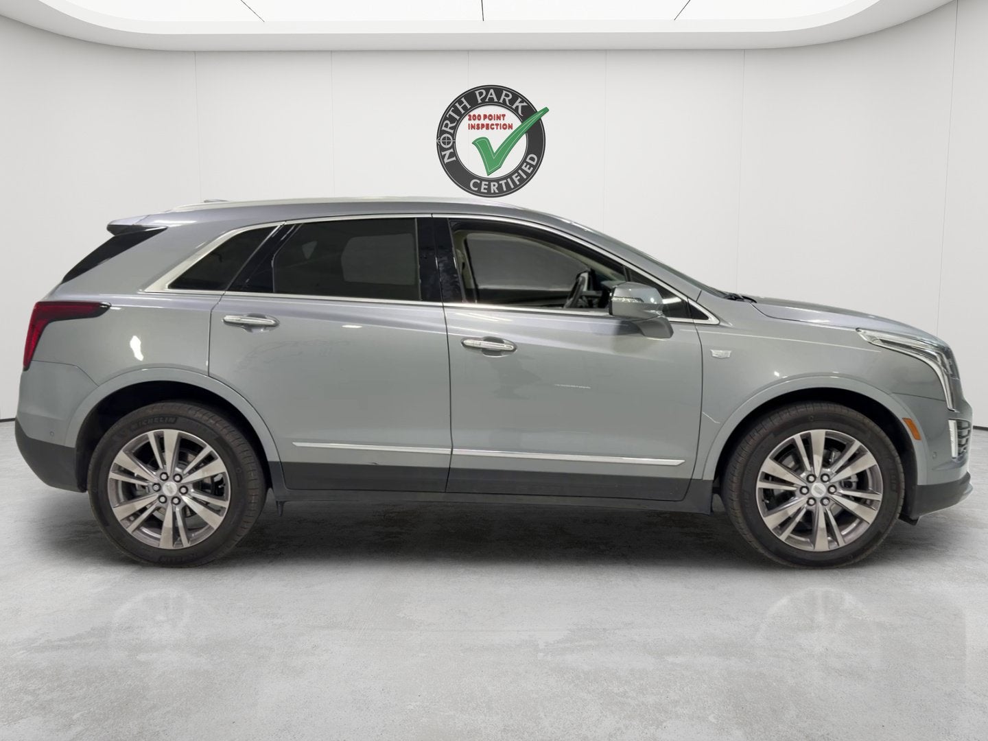 2024 Cadillac XT5 FWD Premium Luxury