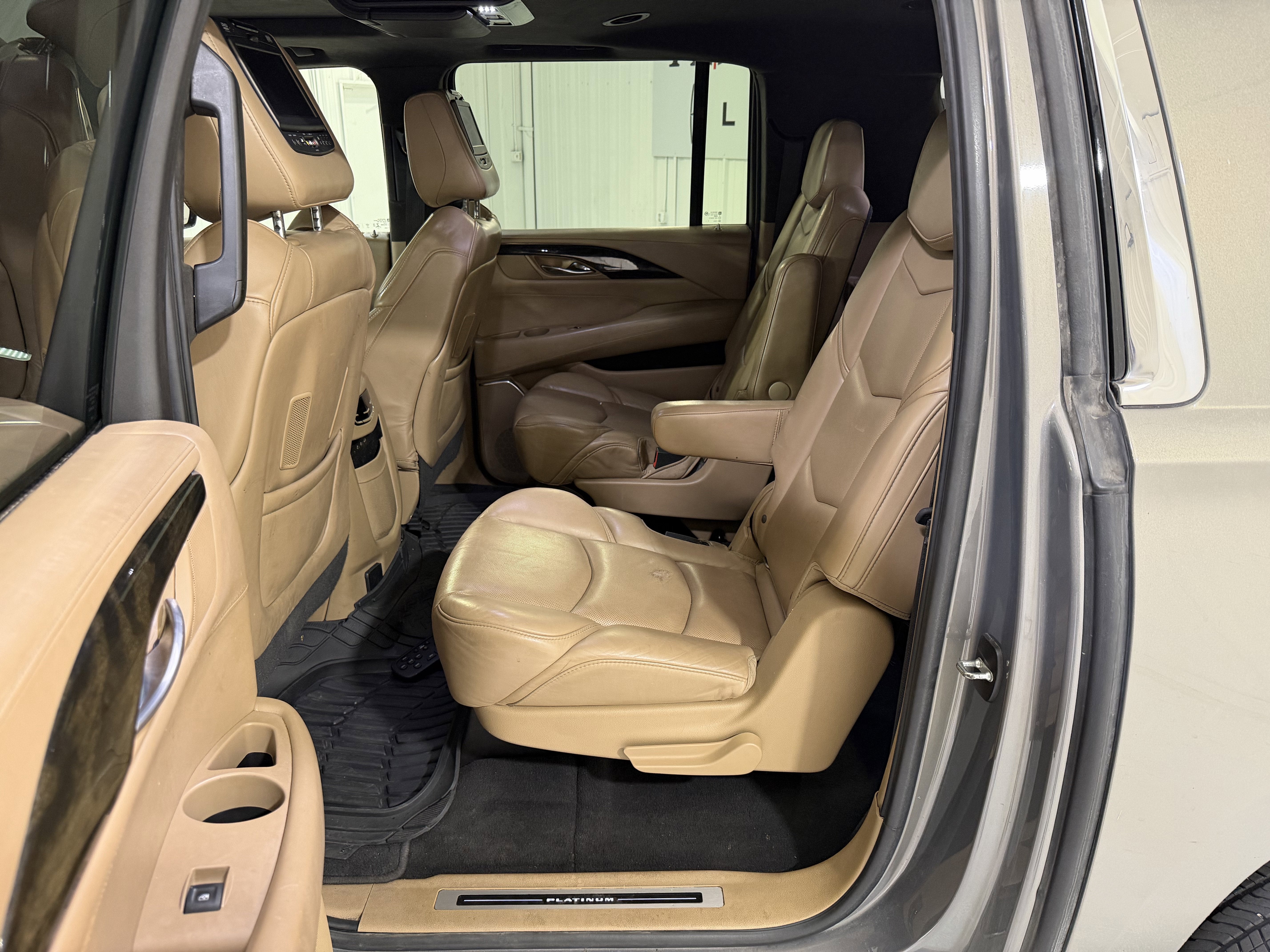 2018 Cadillac Escalade ESV Platinum