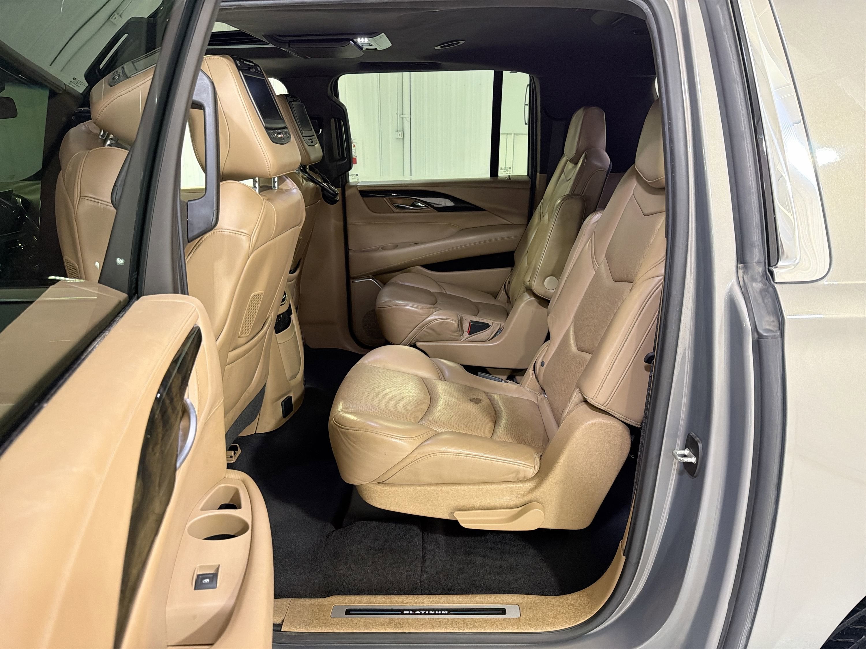 2018 Cadillac Escalade ESV Platinum