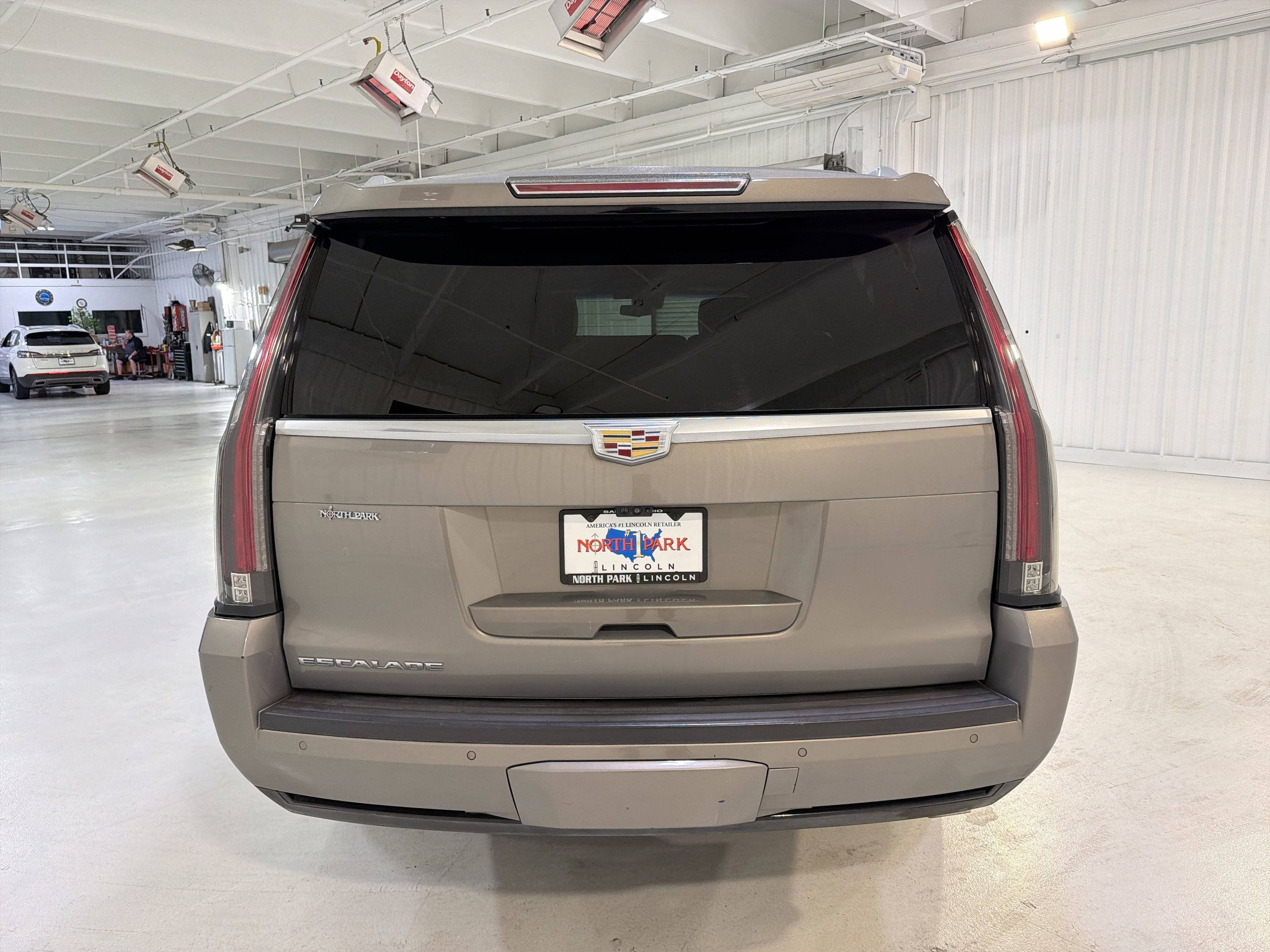 2018 Cadillac Escalade ESV Platinum