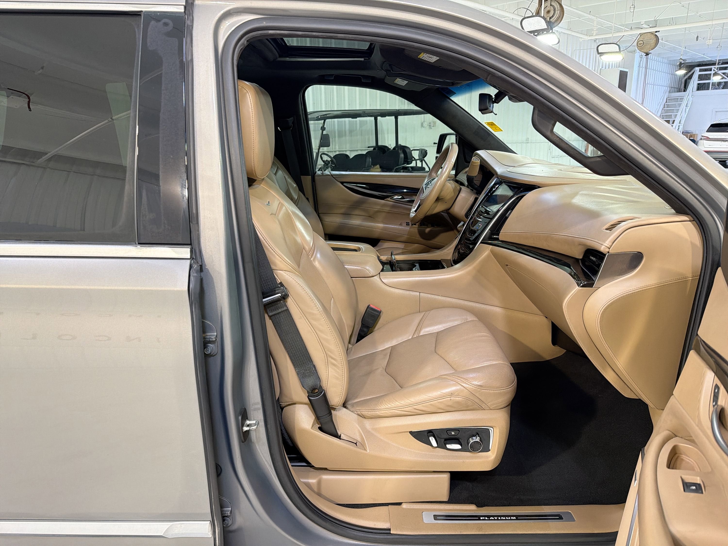 2018 Cadillac Escalade ESV Platinum