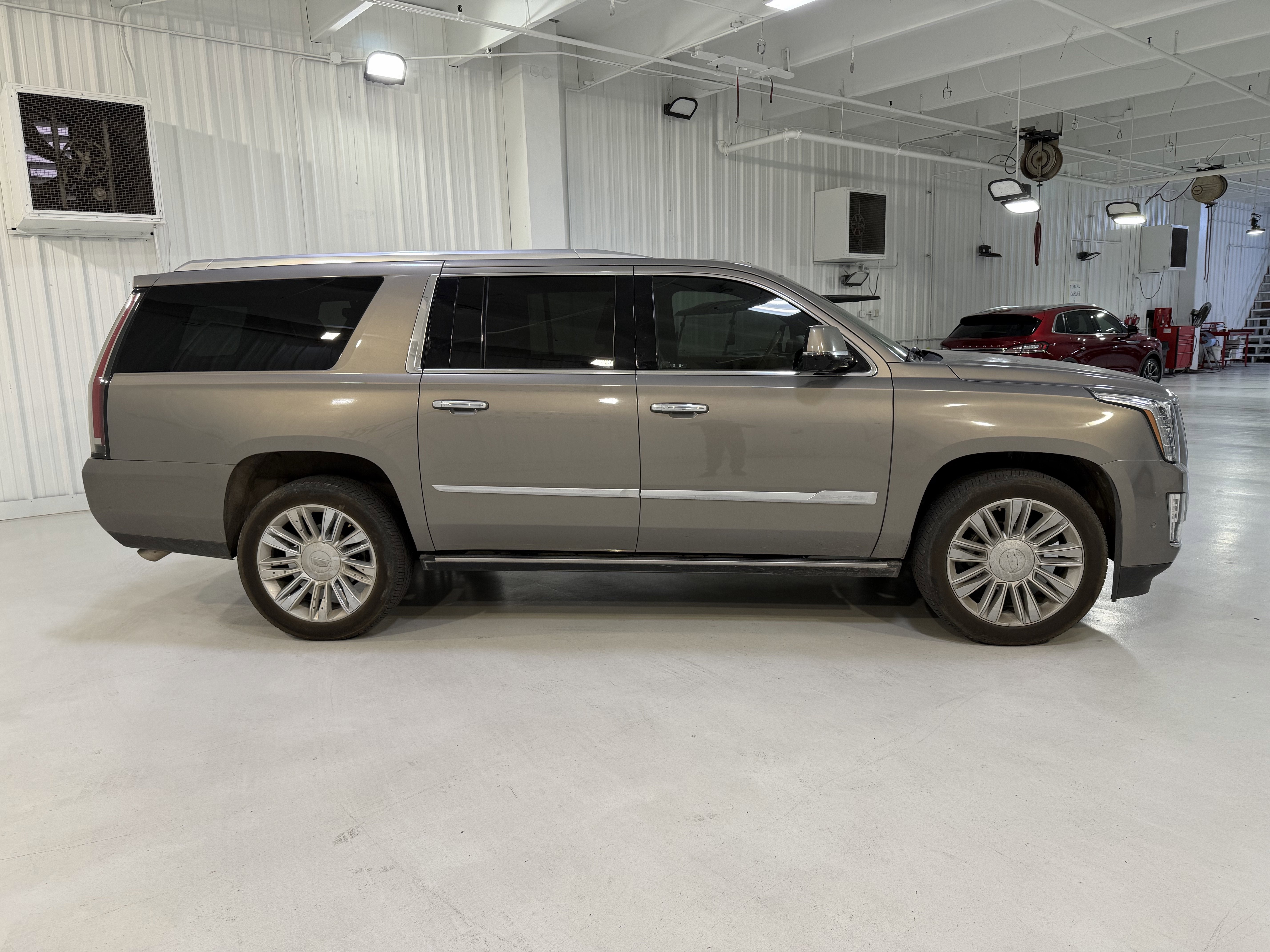 2018 Cadillac Escalade ESV Platinum