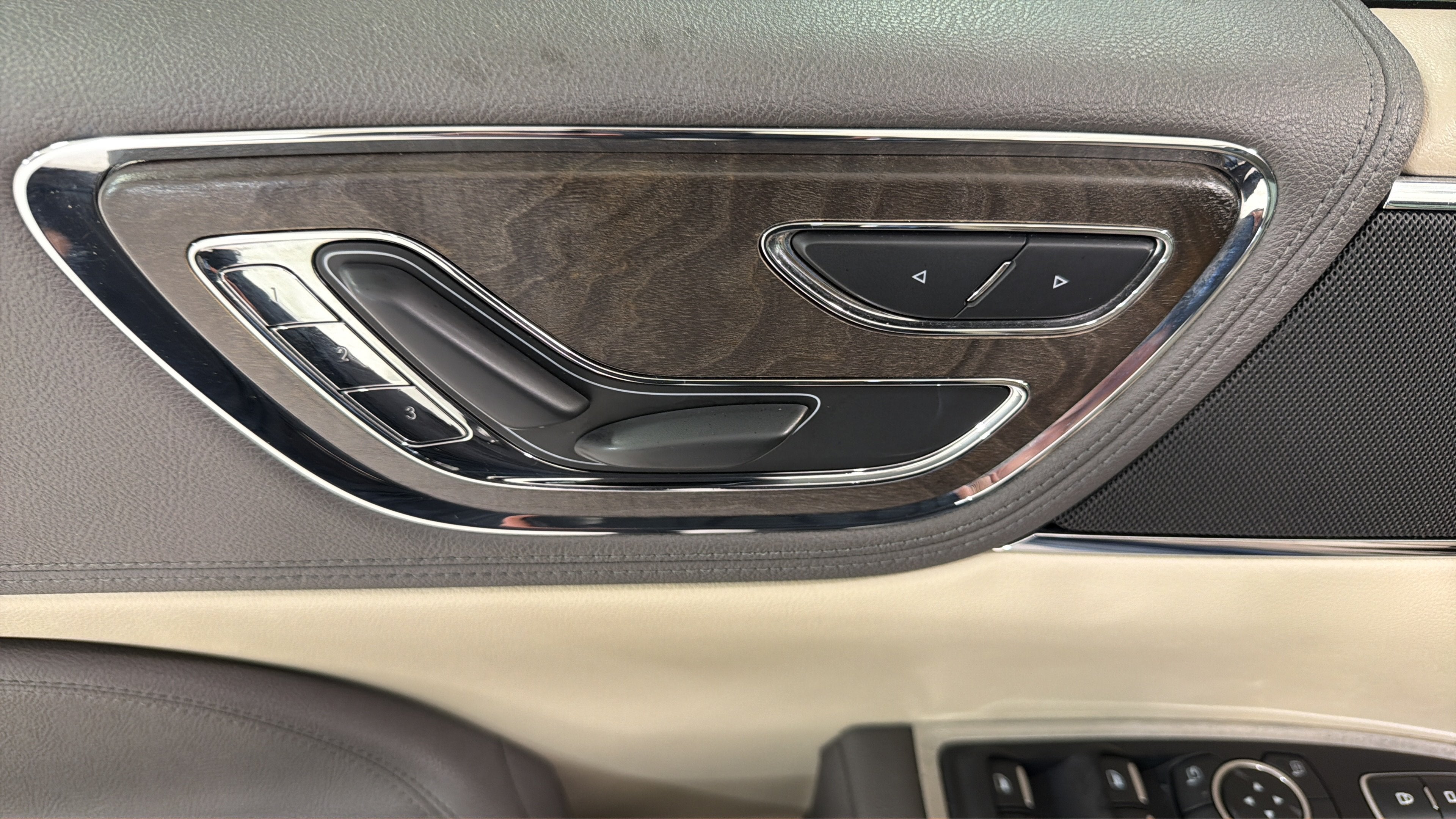 2020 Lincoln Continental Standard