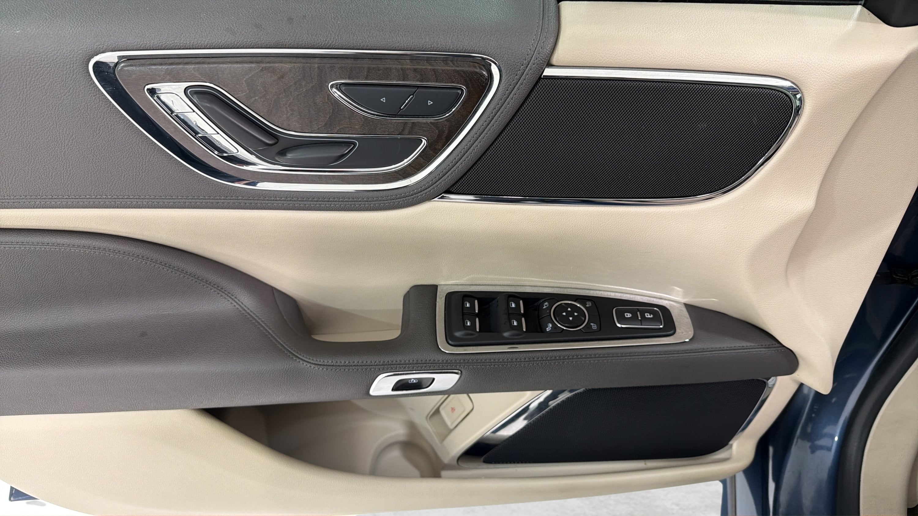 2020 Lincoln Continental Standard