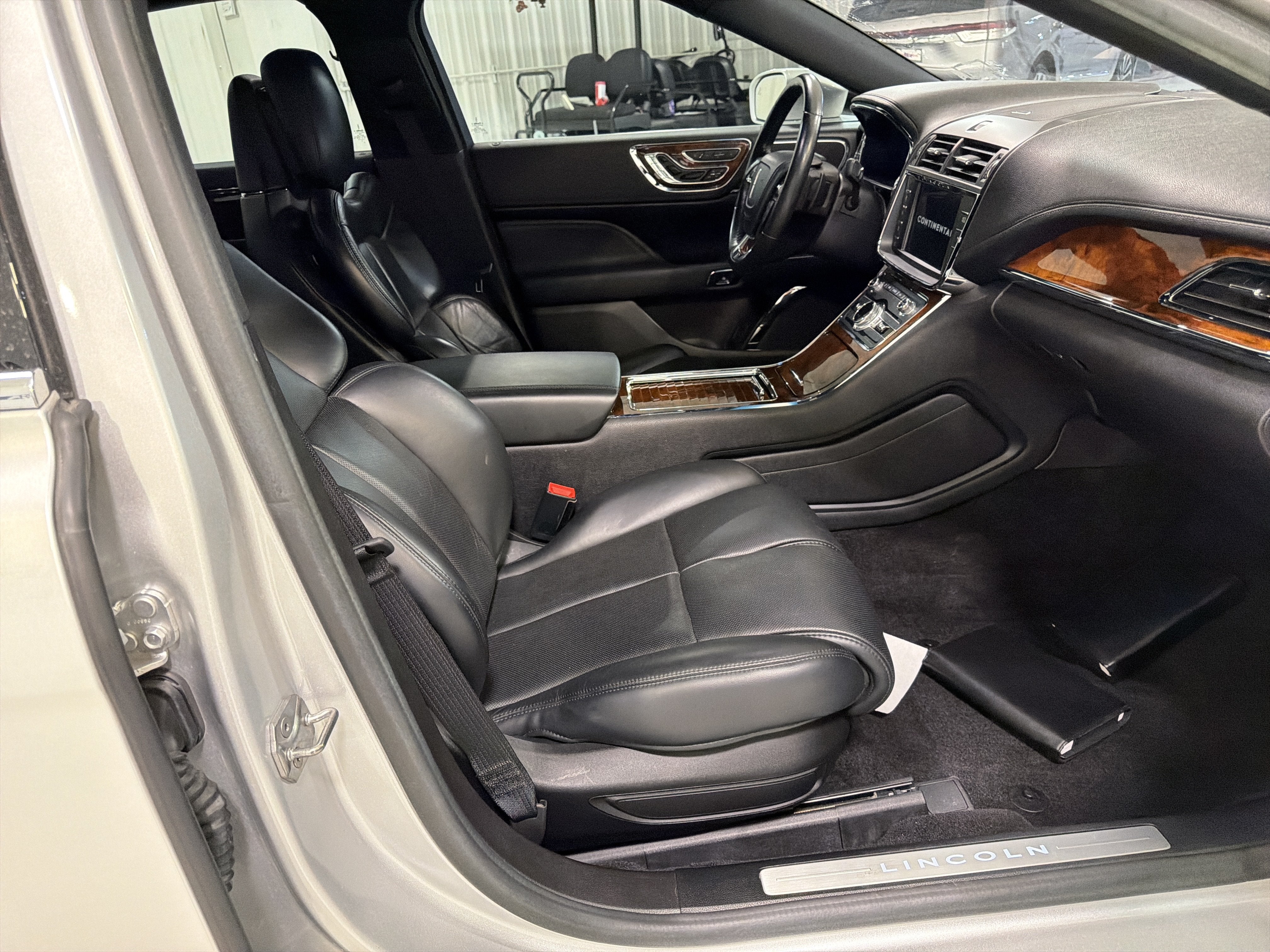 2017 Lincoln Continental Reserve