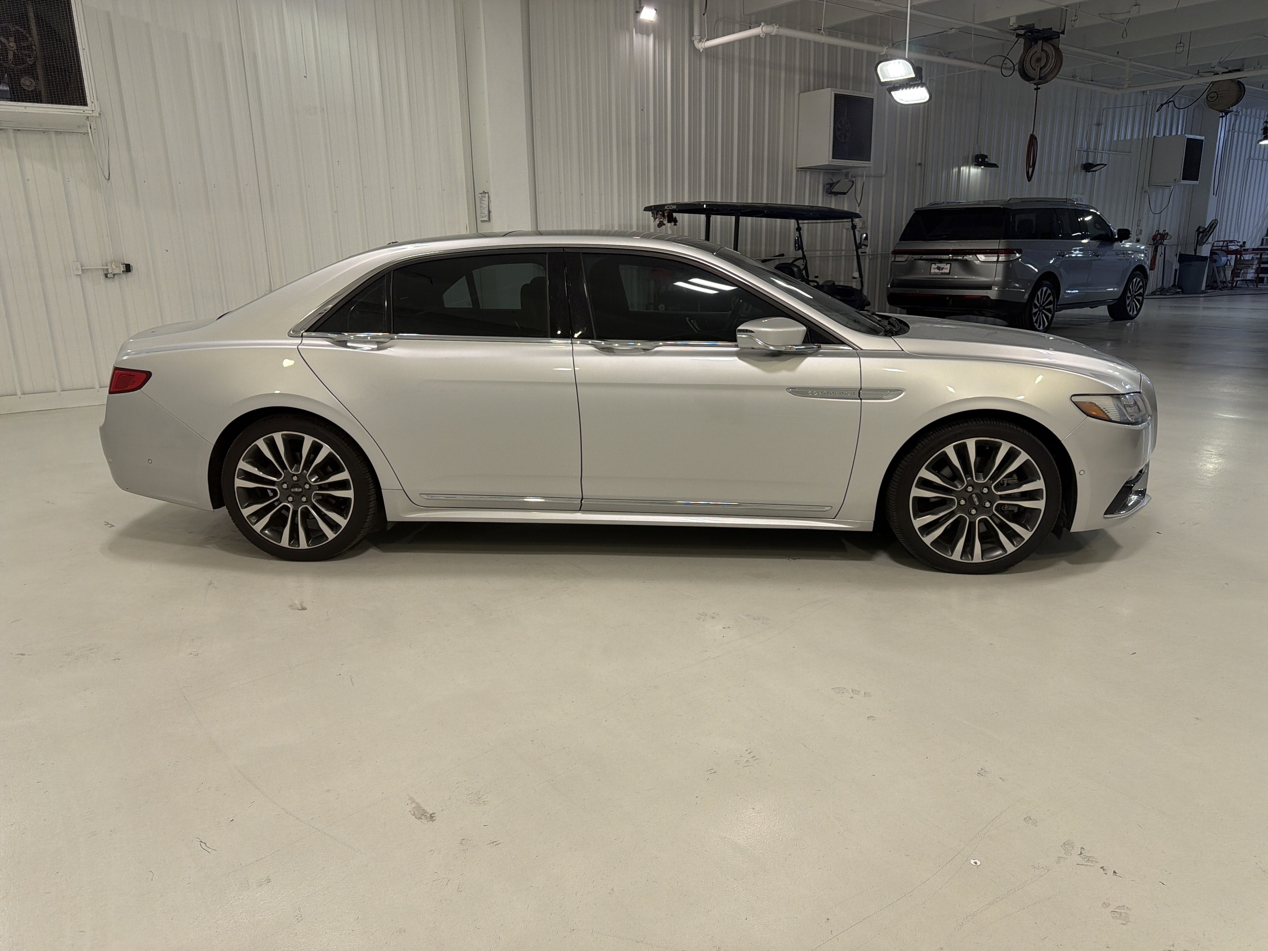 2017 Lincoln Continental Reserve