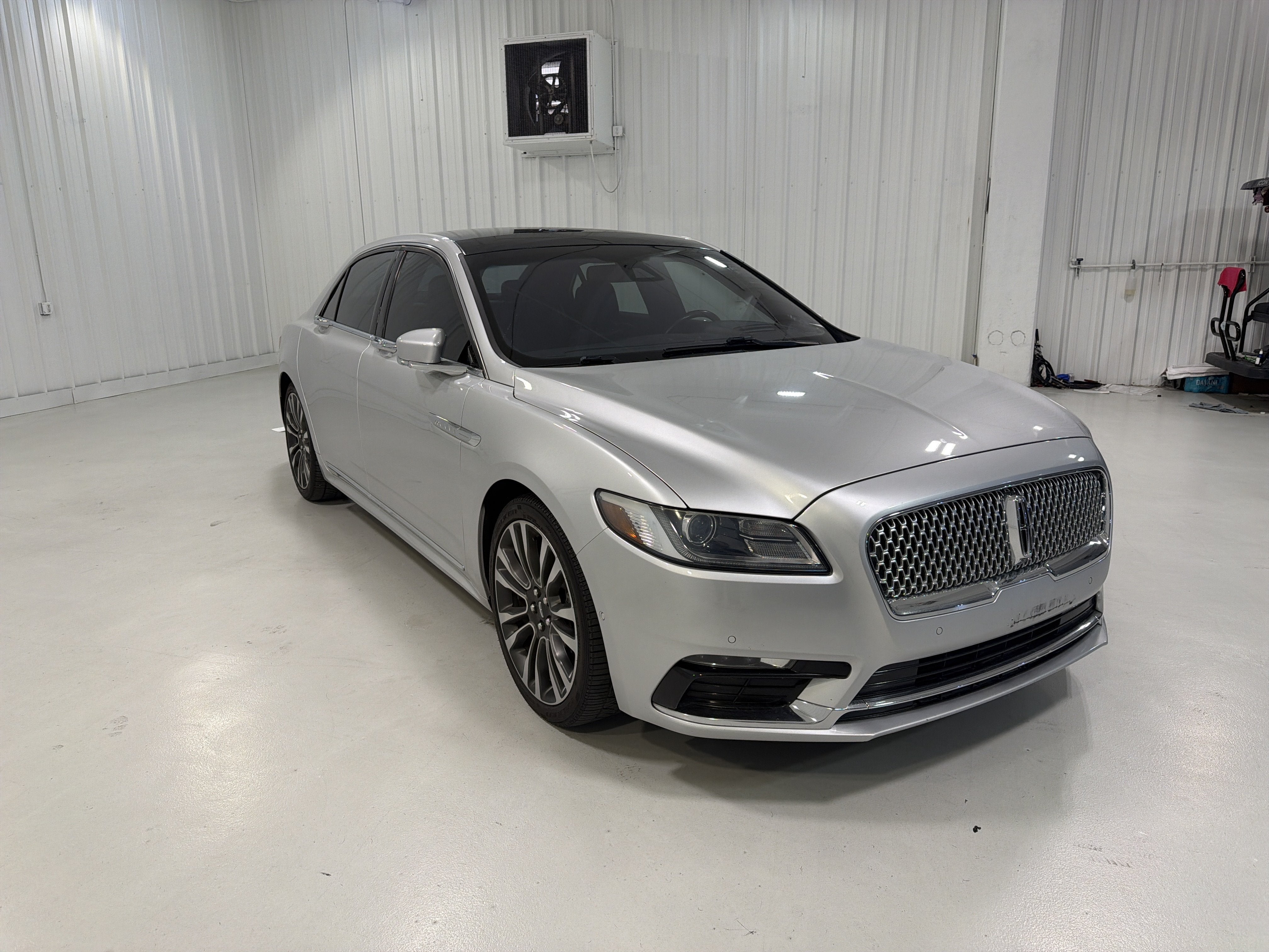 2017 Lincoln Continental Reserve