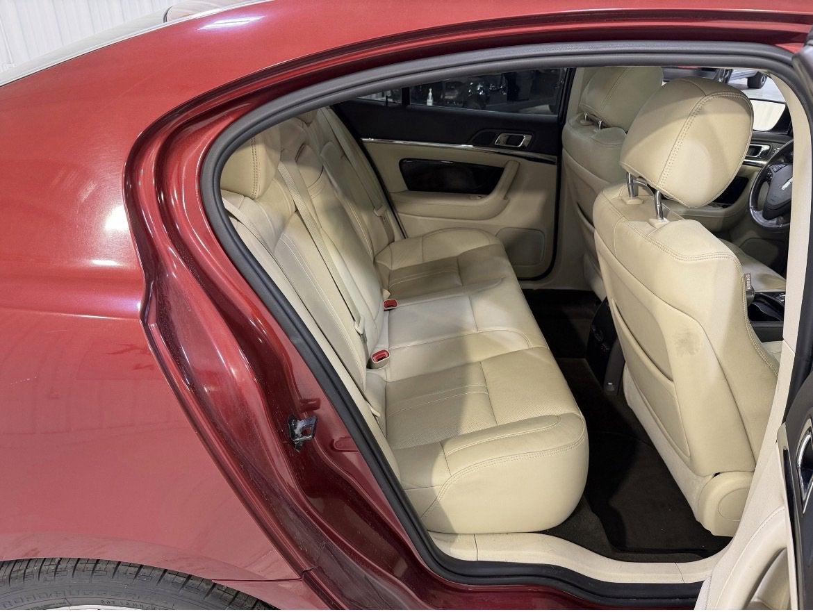 2013 Lincoln MKS Base