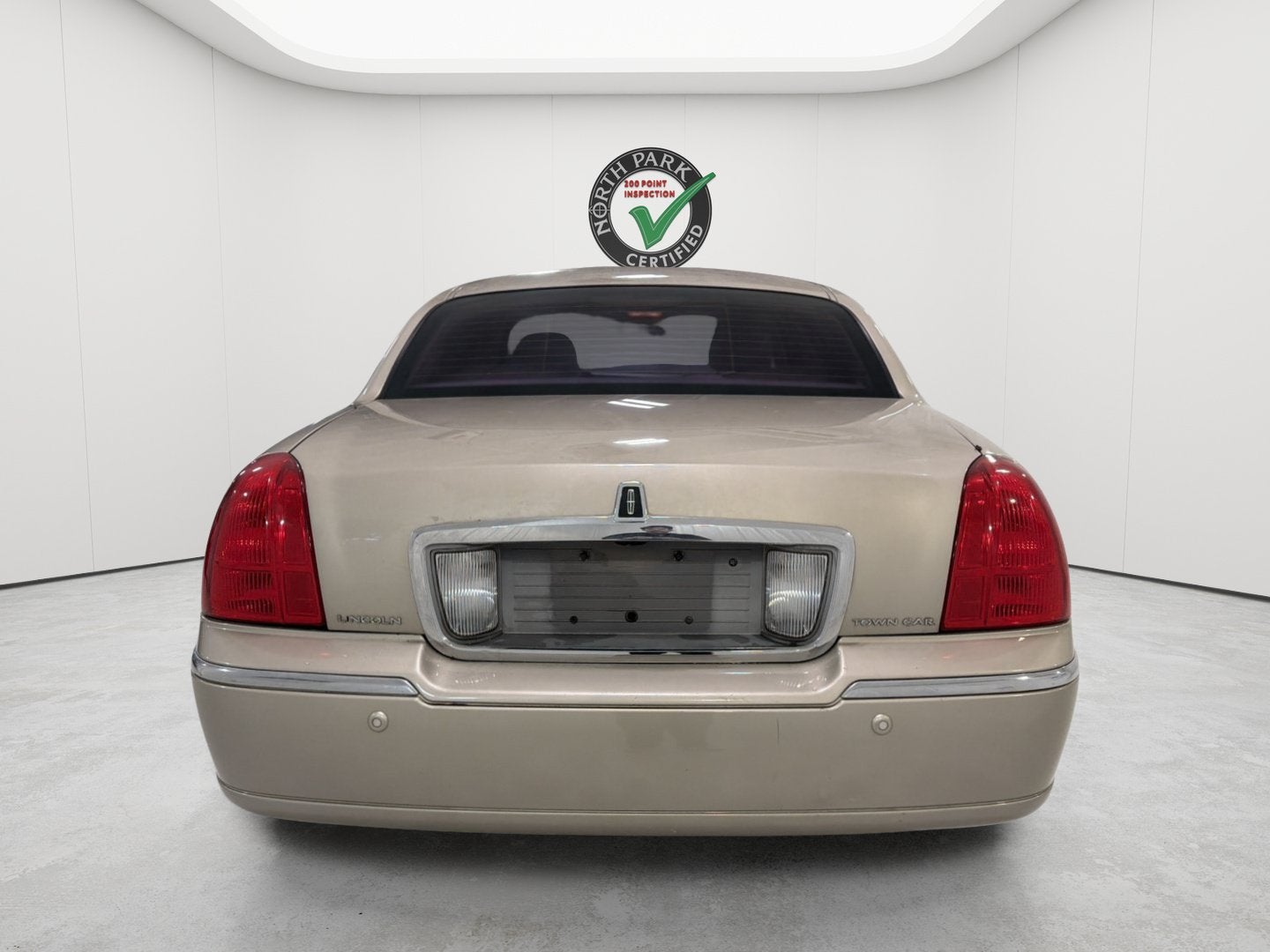 2004 Lincoln Town Car Signature