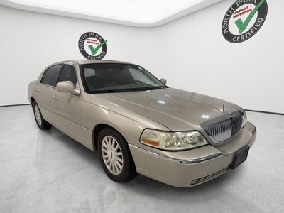 2004 Lincoln Town Car Signature