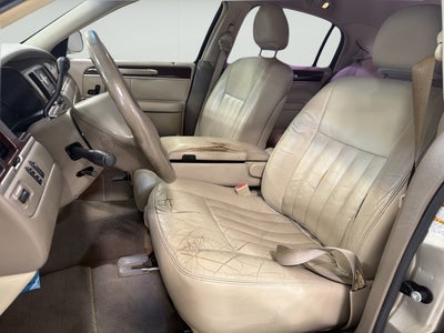 2004 Lincoln Town Car Signature