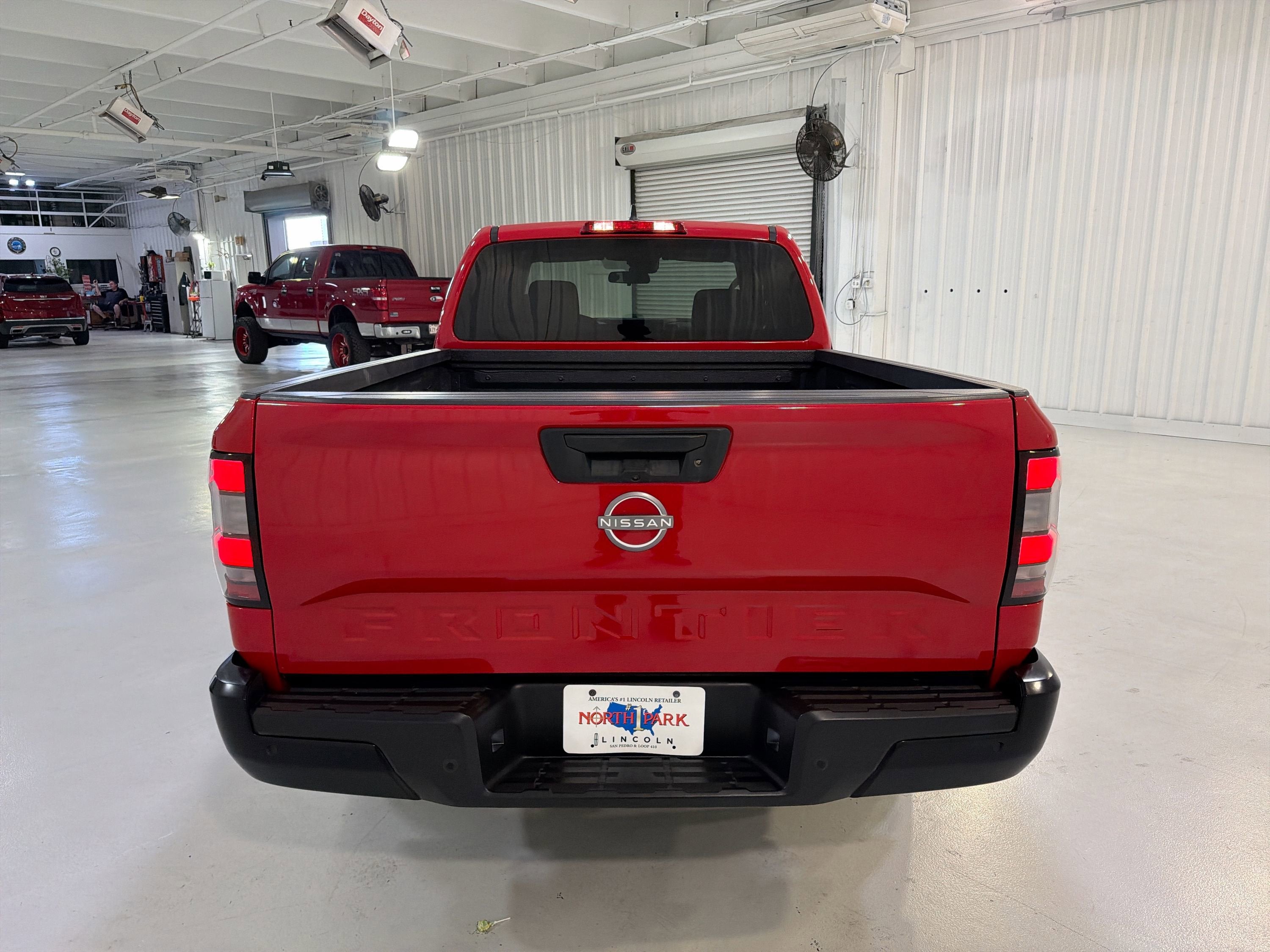 2022 Nissan Frontier S