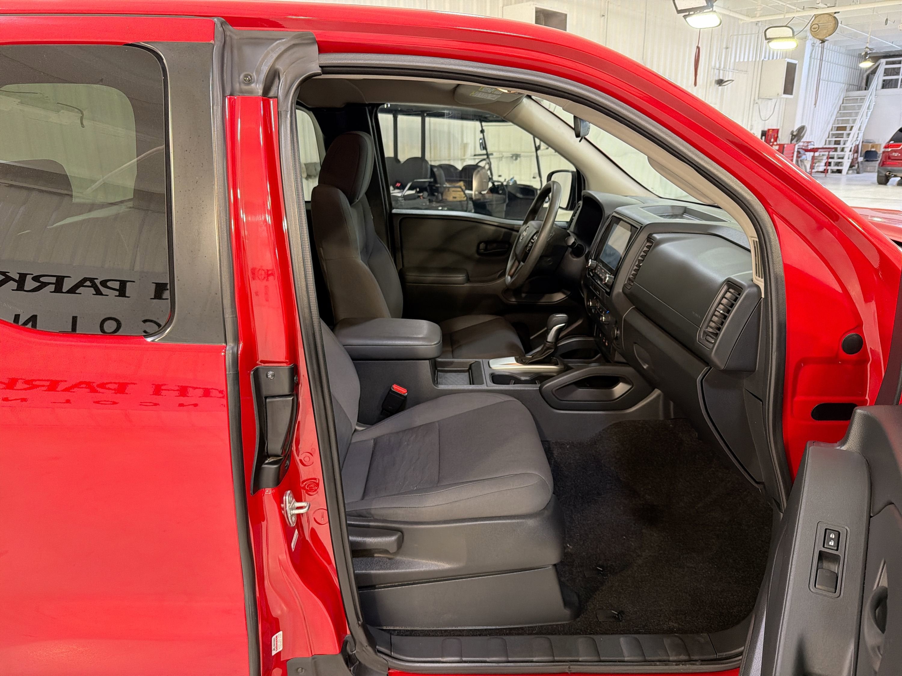 2022 Nissan Frontier S