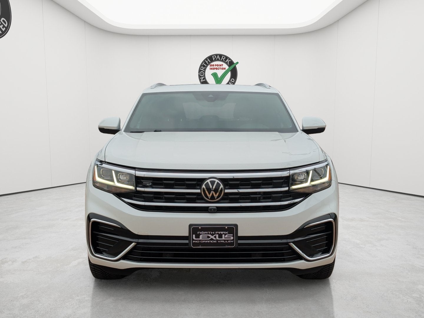 2022 Volkswagen Atlas Cross Sport 3.6L V6 SEL Premium R-Line
