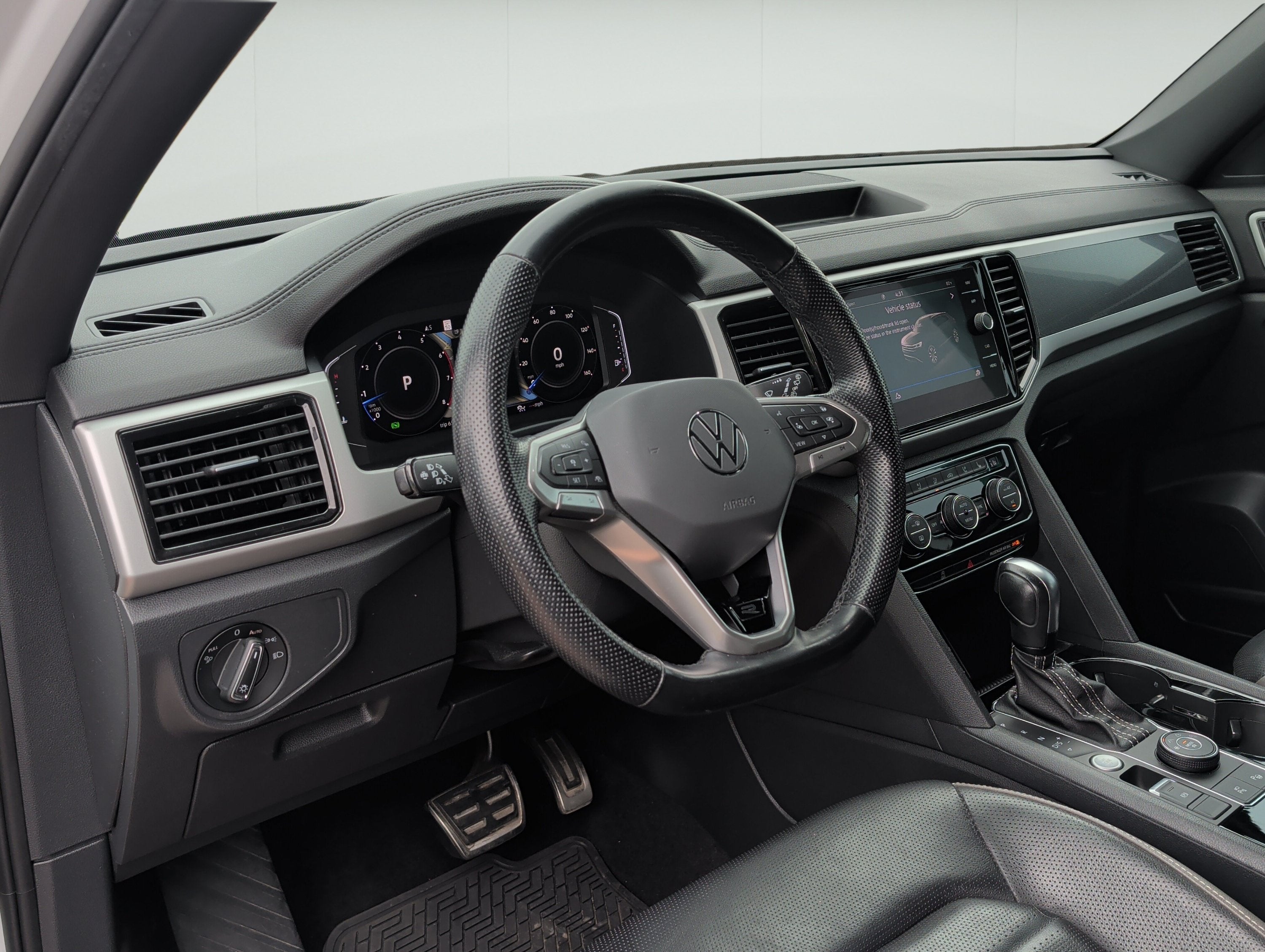 2022 Volkswagen Atlas Cross Sport 3.6L V6 SEL Premium R-Line