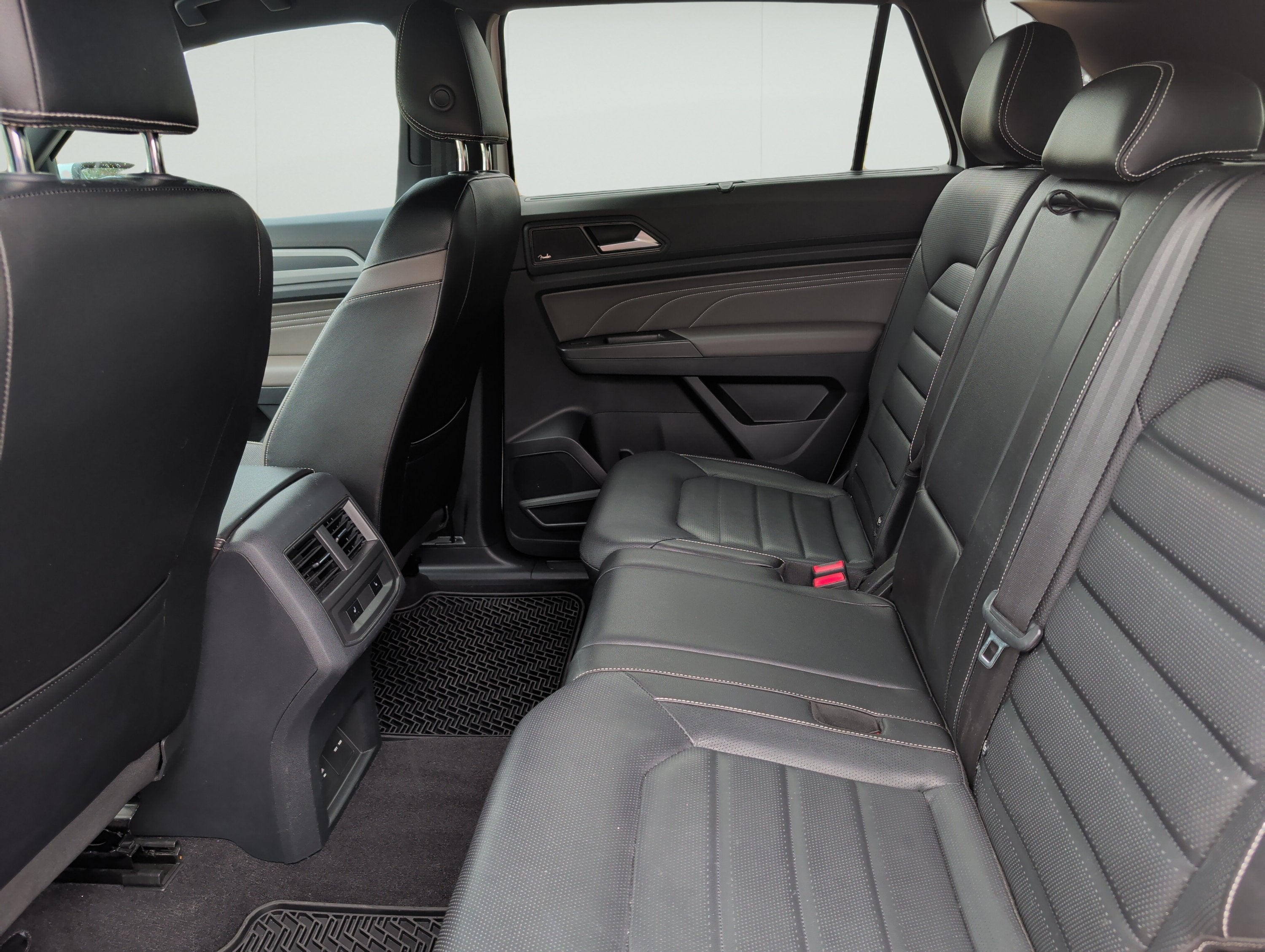 2022 Volkswagen Atlas Cross Sport 3.6L V6 SEL Premium R-Line