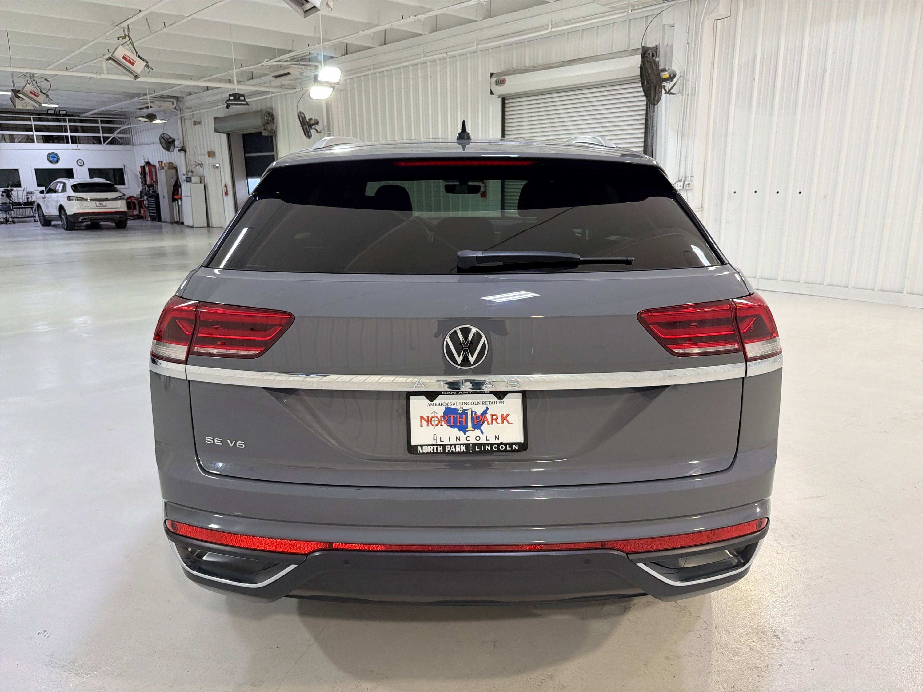 2022 Volkswagen Atlas Cross Sport 3.6L V6 SE w/Technology