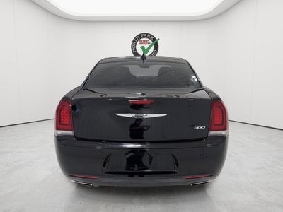 2019 Chrysler 300 Touring