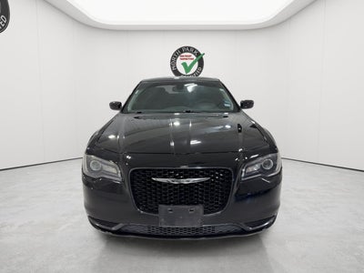 2019 Chrysler 300 Touring