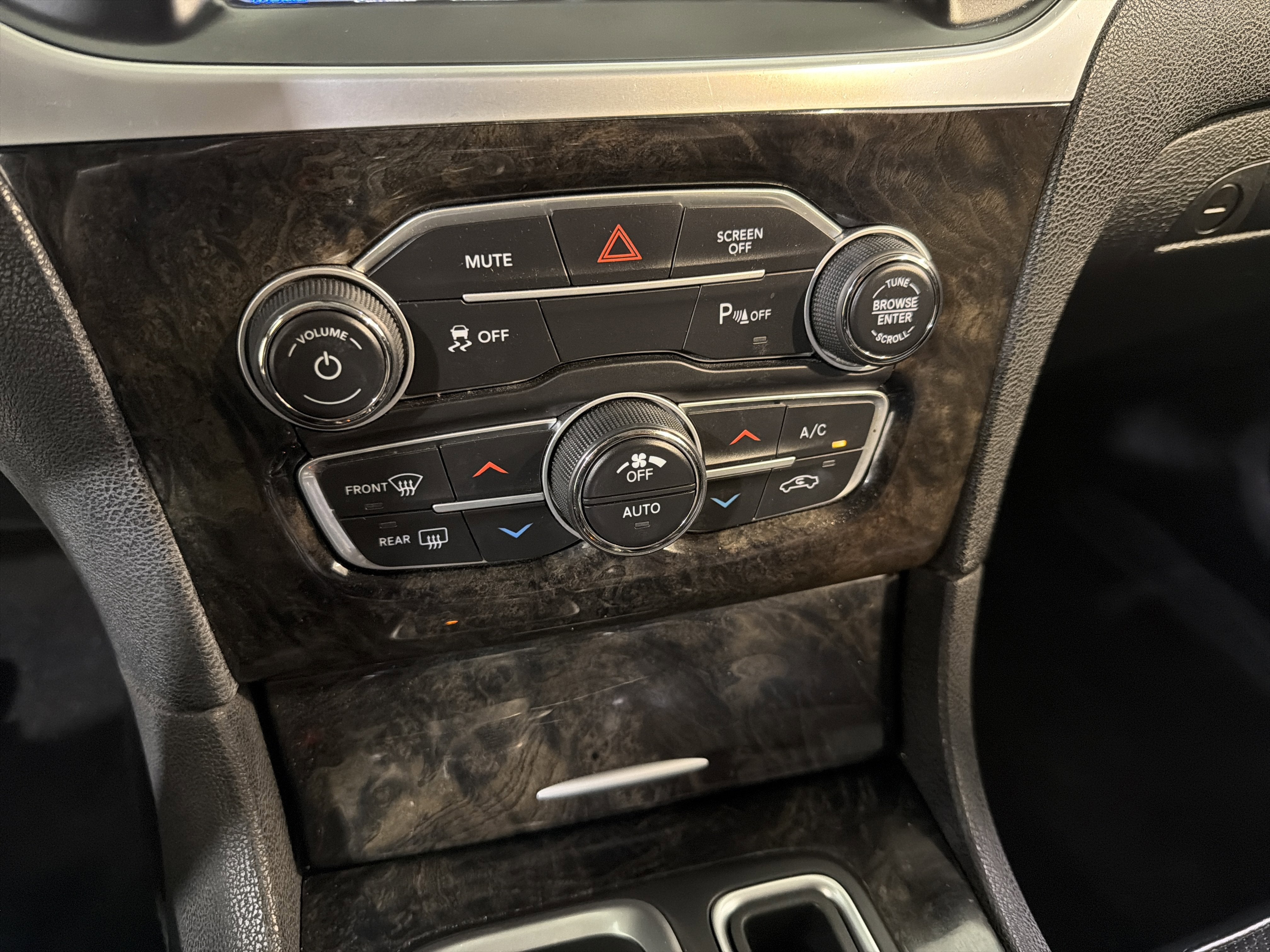 2021 Chrysler 300 Touring L