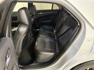 2021 Chrysler 300 Touring L