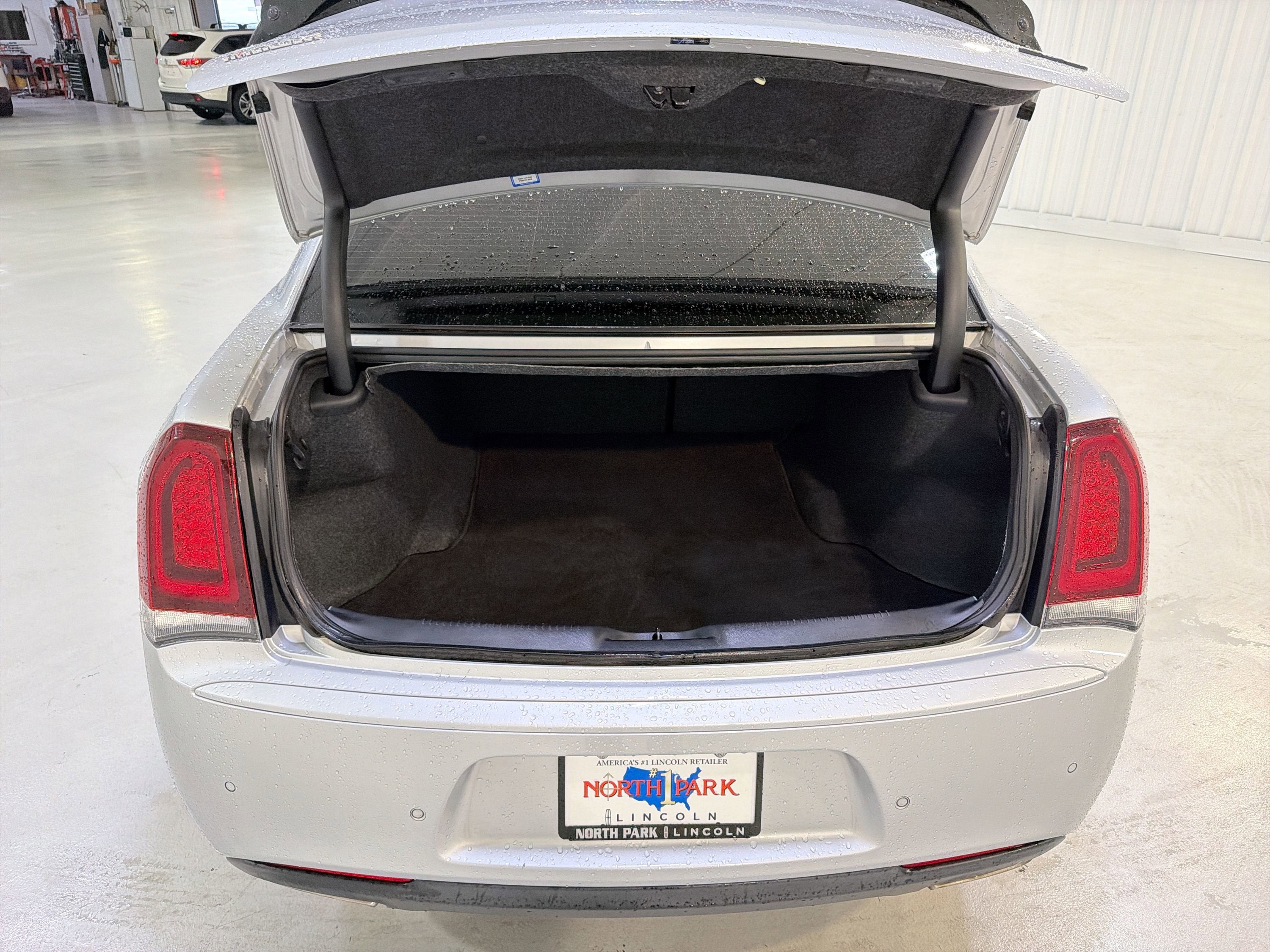 2021 Chrysler 300 Touring L