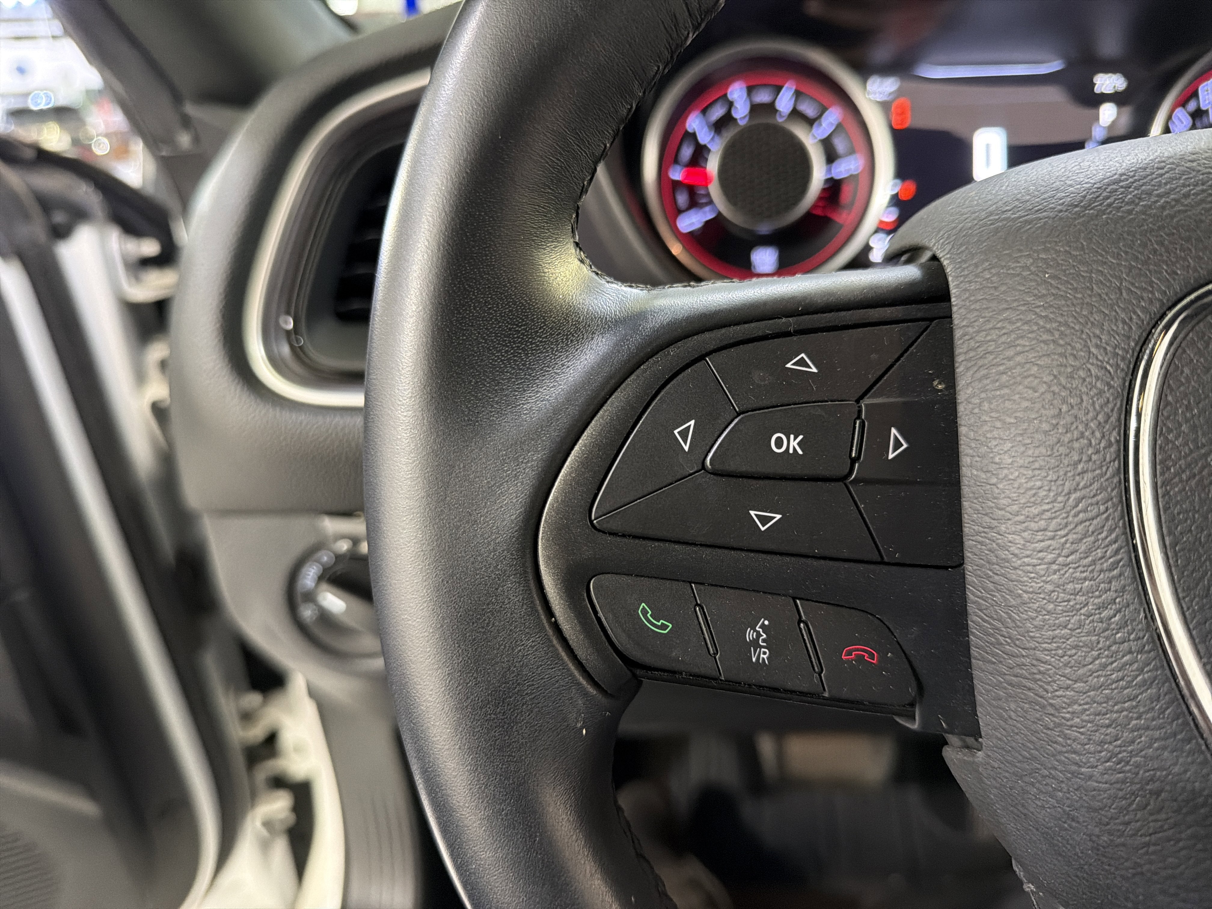 2015 Dodge Challenger SXT