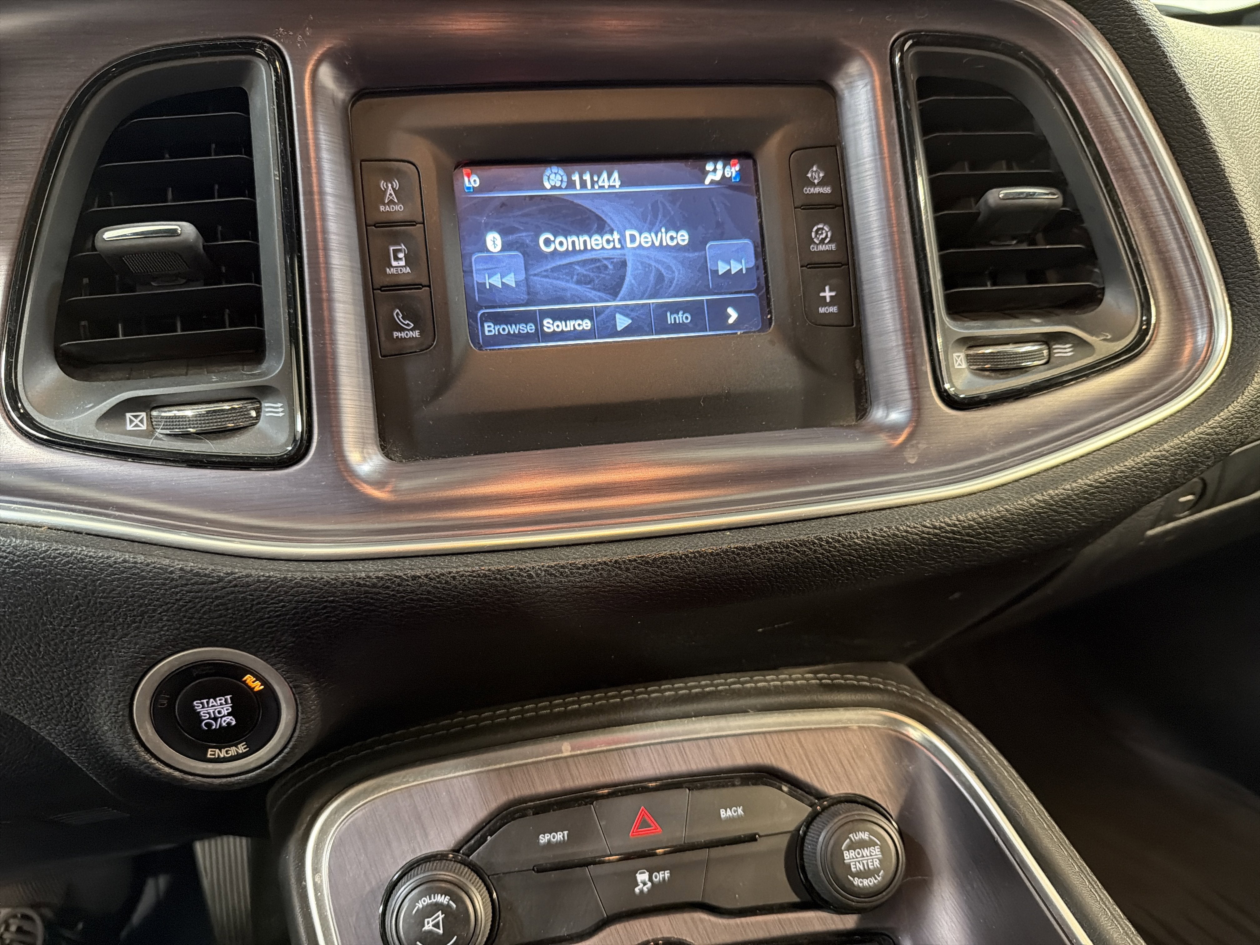 2015 Dodge Challenger SXT