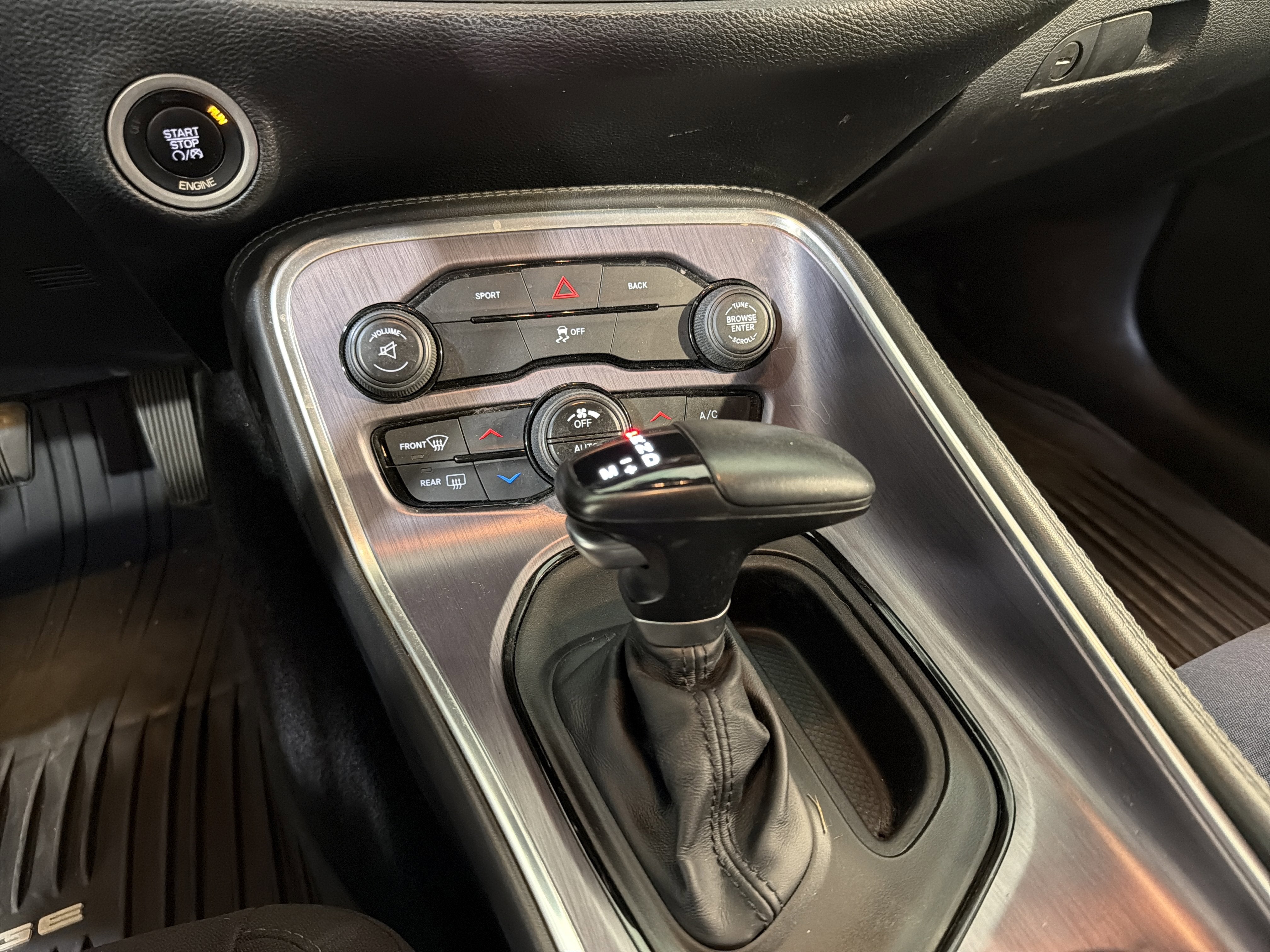 2015 Dodge Challenger SXT