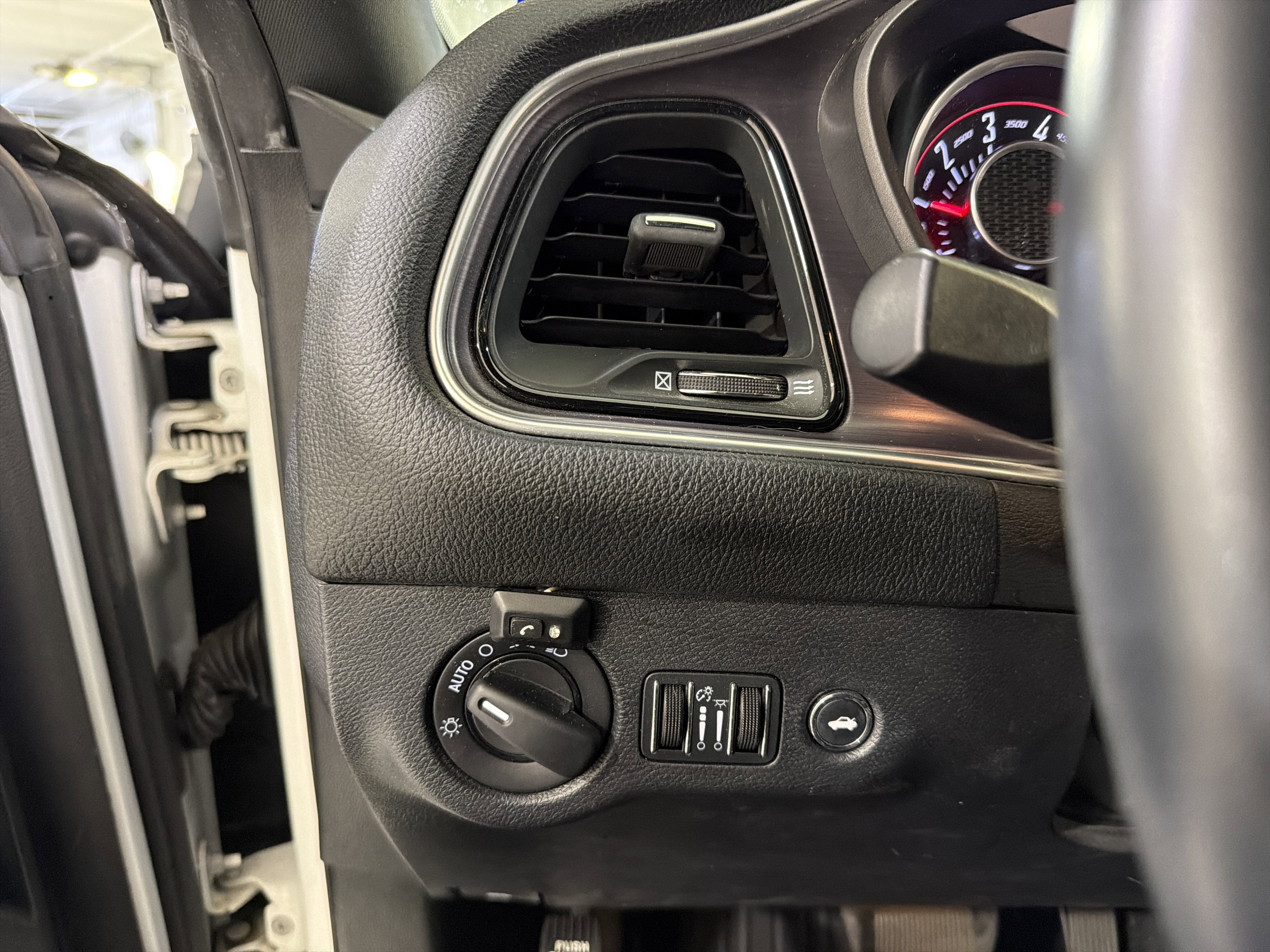 2015 Dodge Challenger SXT