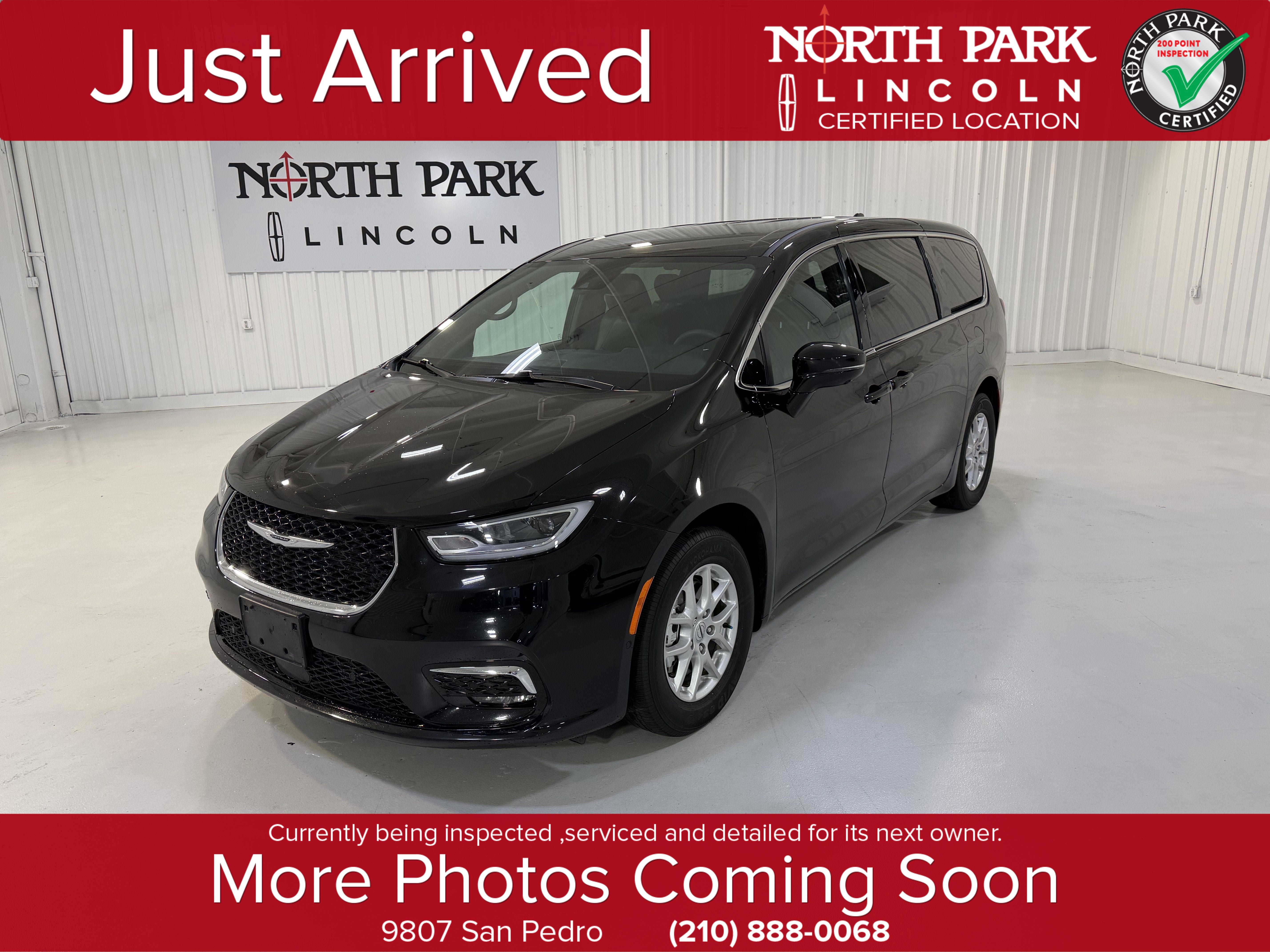 2025 Chrysler Pacifica Select