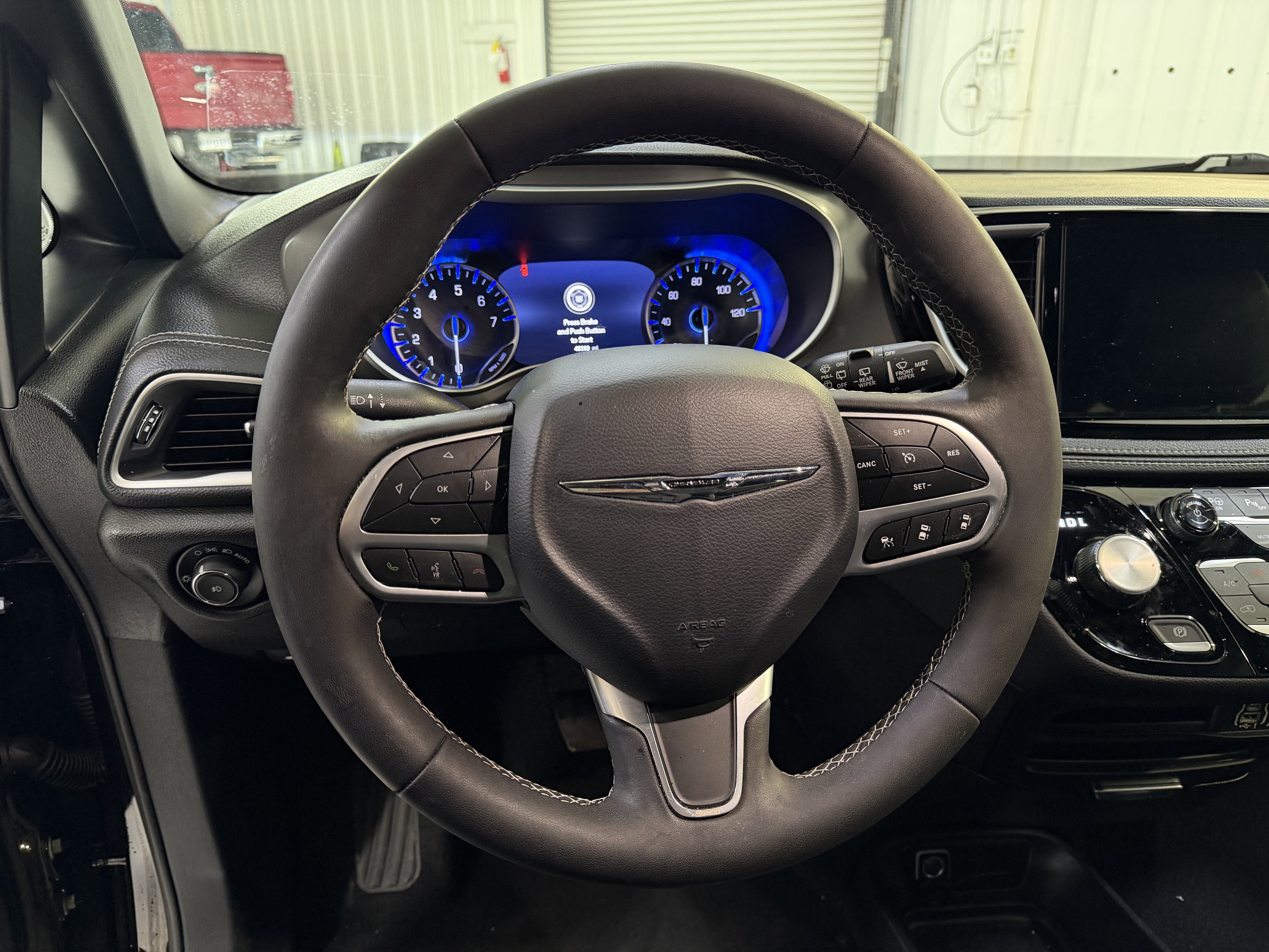 2025 Chrysler Pacifica Select
