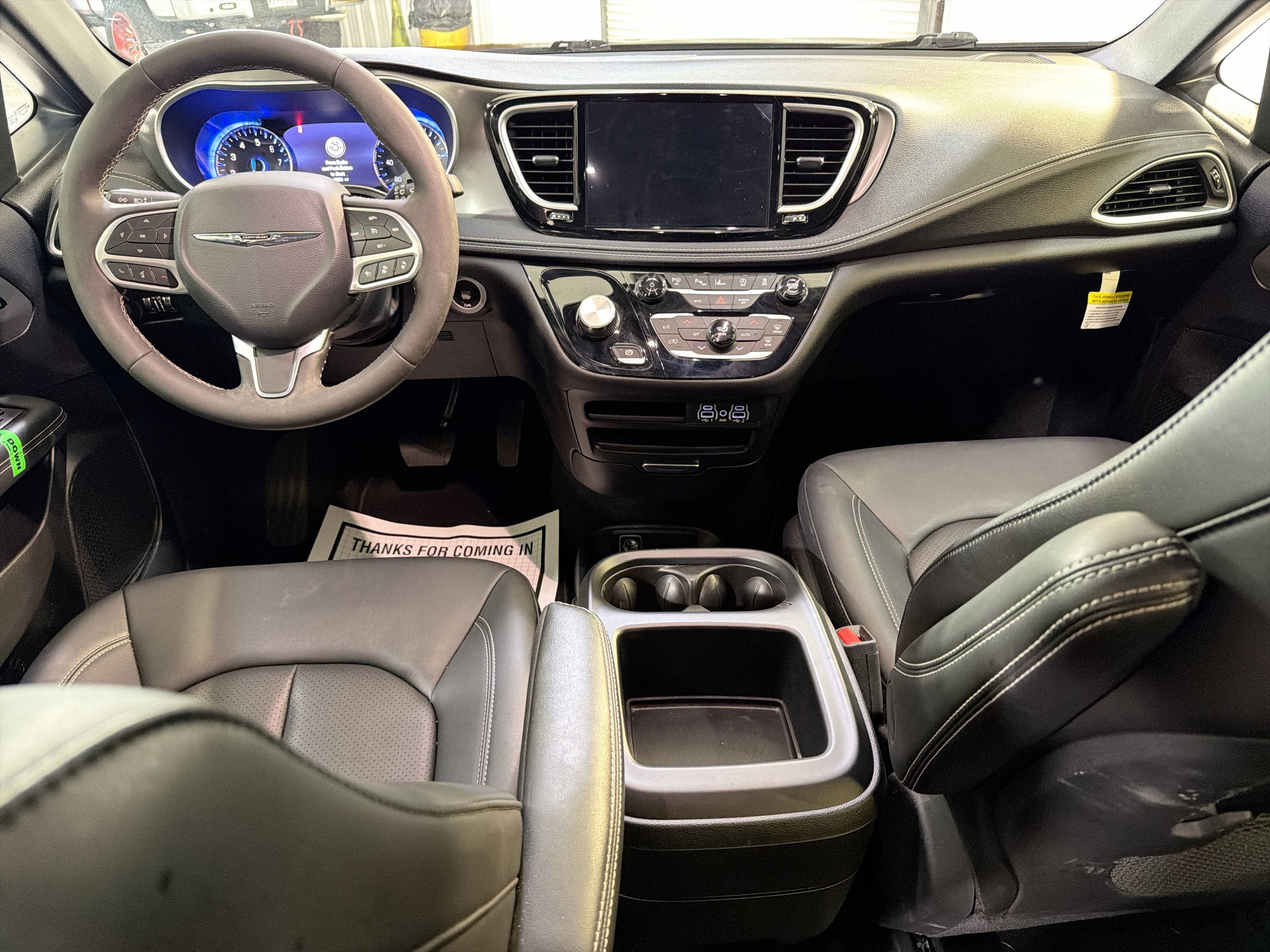 2025 Chrysler Pacifica Select