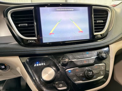 2021 Chrysler Pacifica Touring L