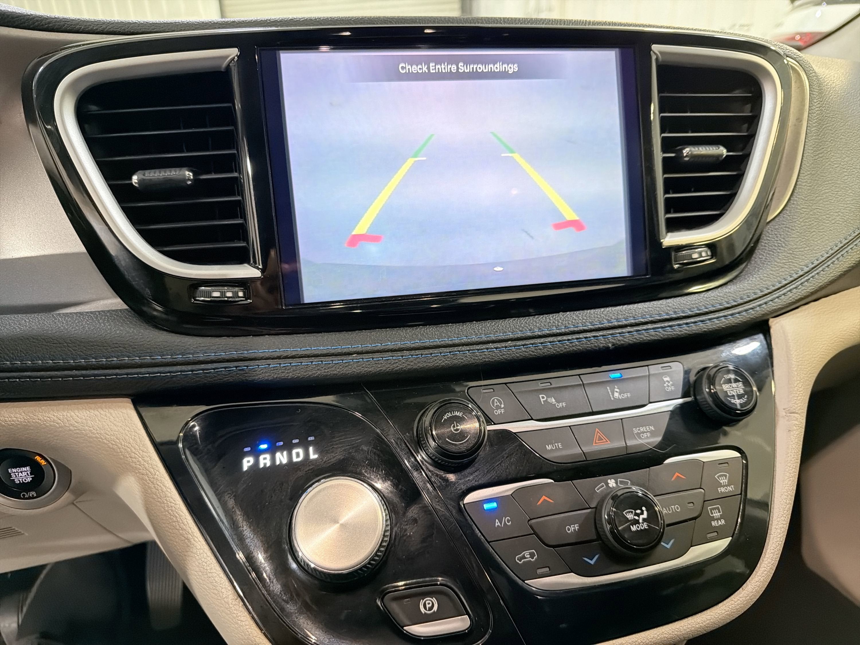 2021 Chrysler Pacifica Touring L