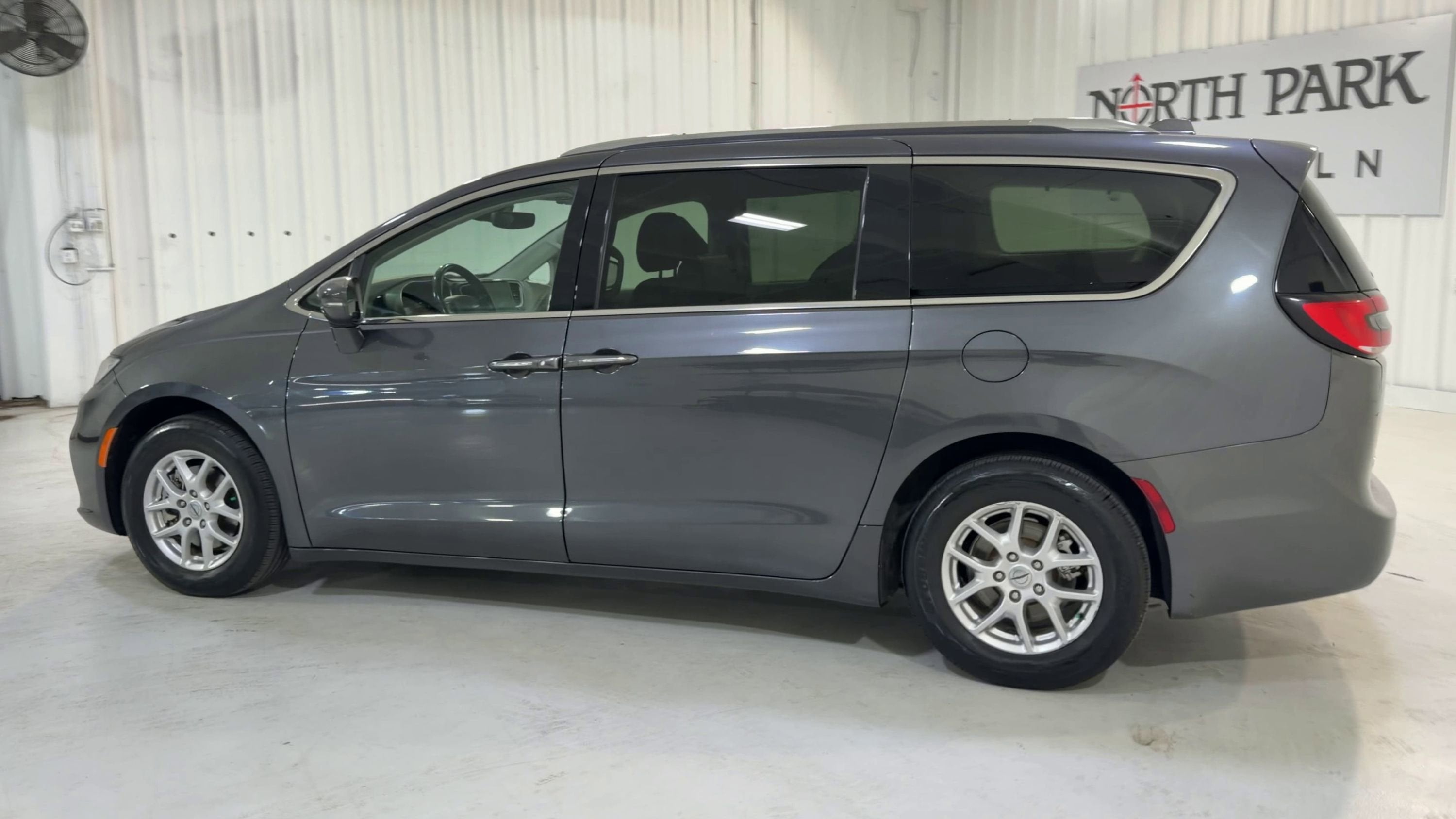 2021 Chrysler Pacifica Touring L