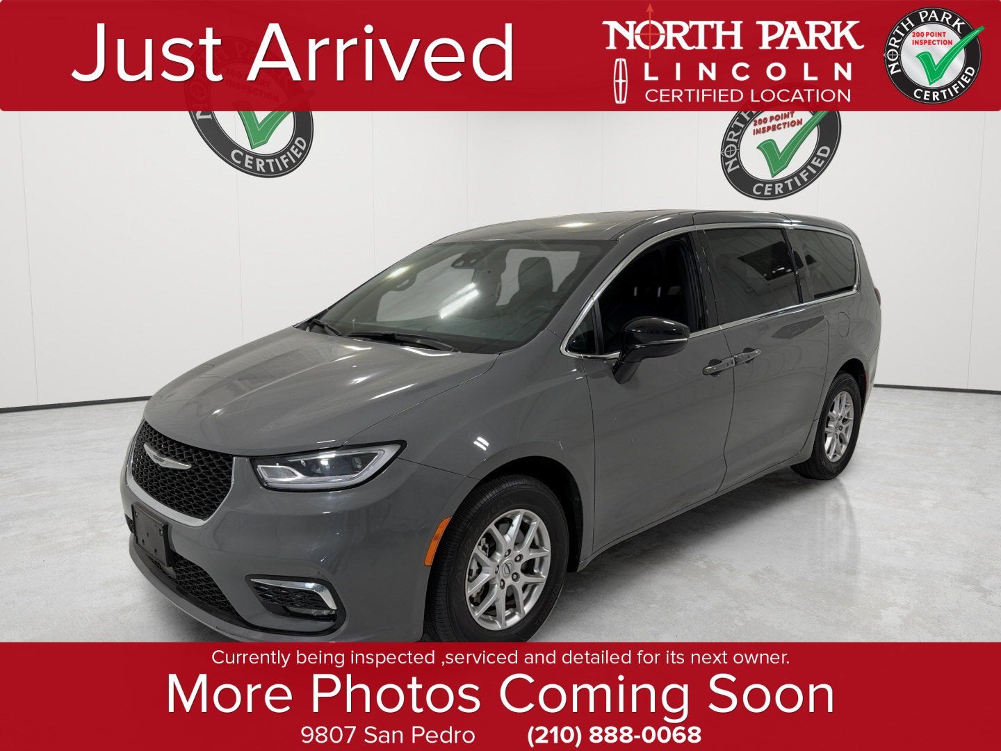 2025 Chrysler Pacifica Select