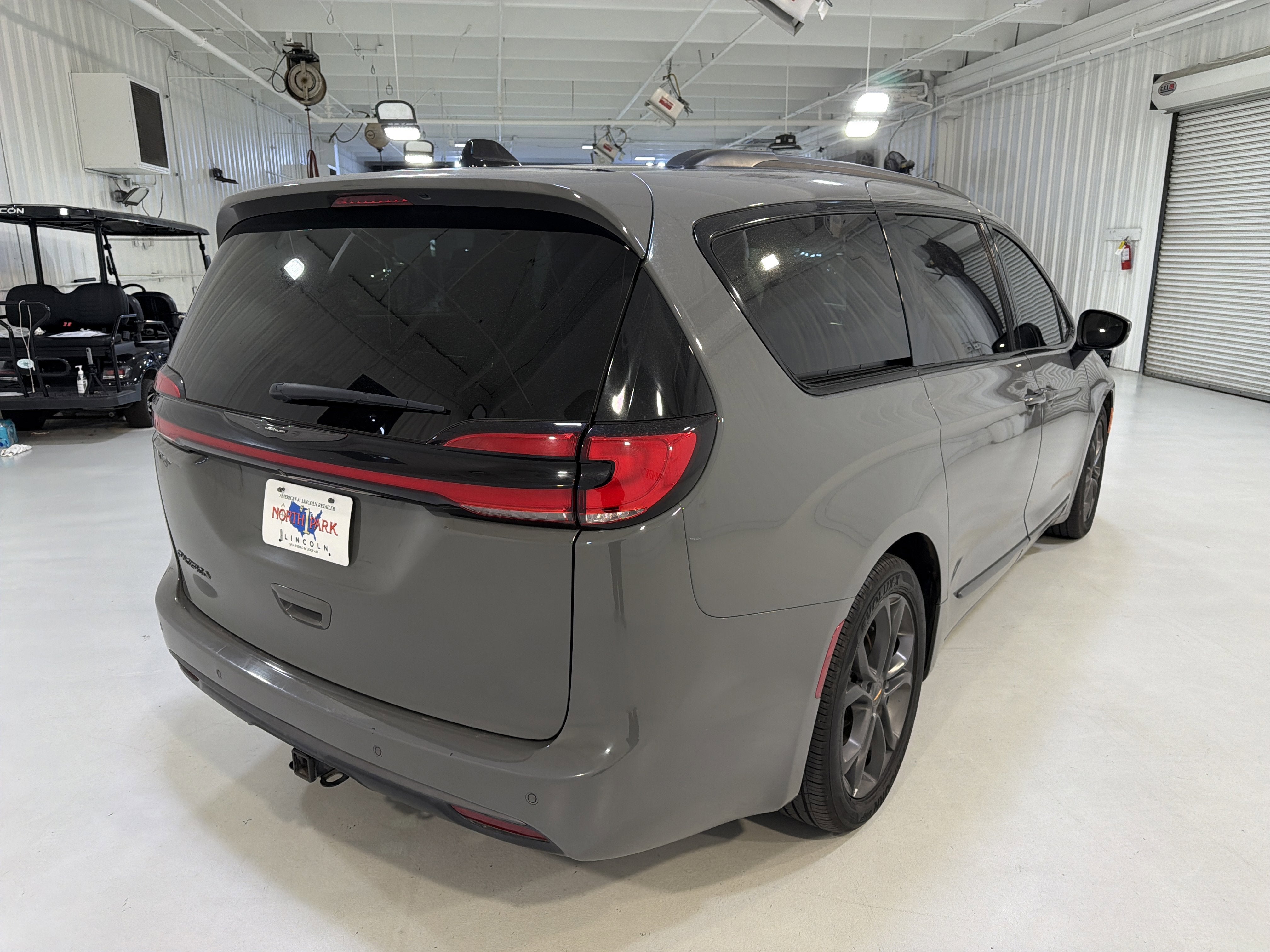 2023 Chrysler Pacifica Touring L