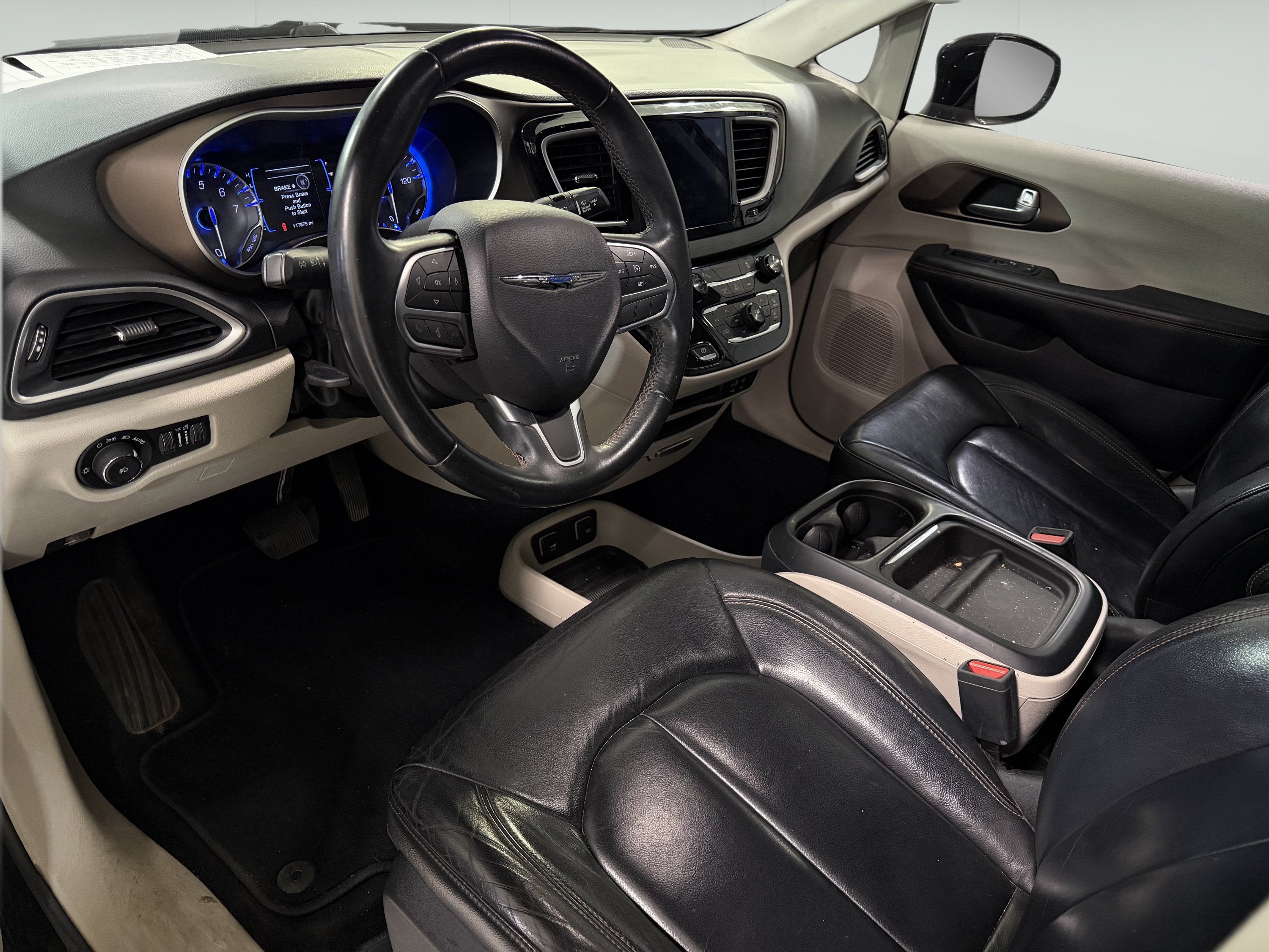2017 Chrysler Pacifica Touring-L