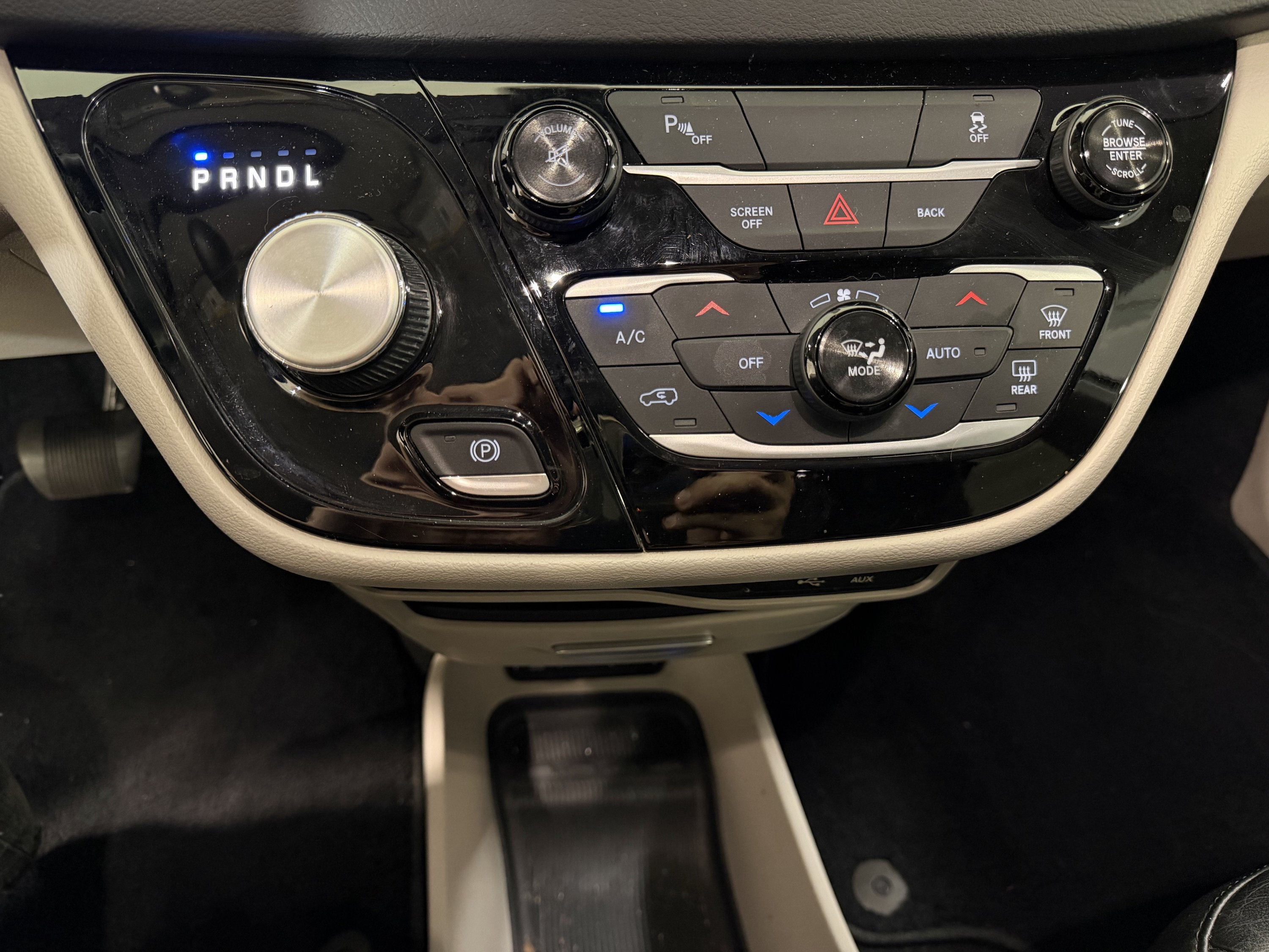 2017 Chrysler Pacifica Touring-L