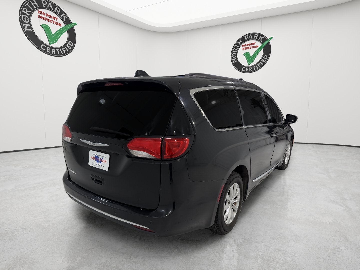 2017 Chrysler Pacifica Touring-L