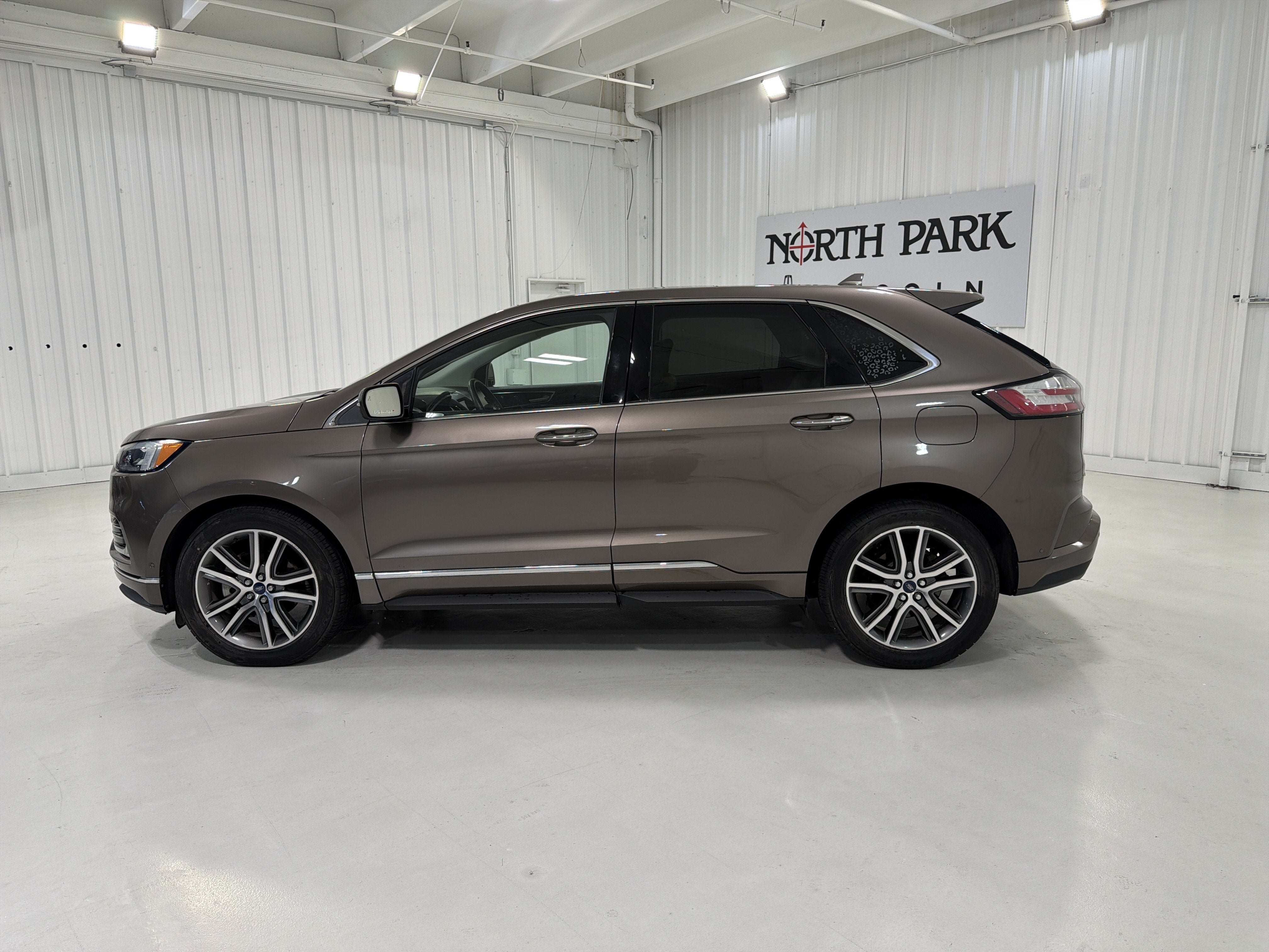 2019 Ford Edge Titanium