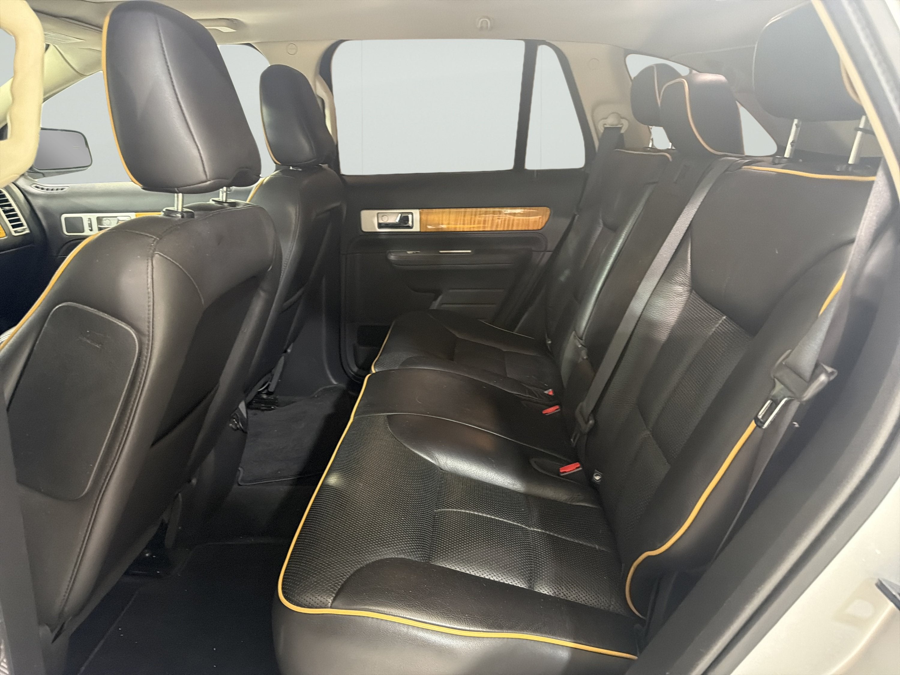 2010 Lincoln MKX Base