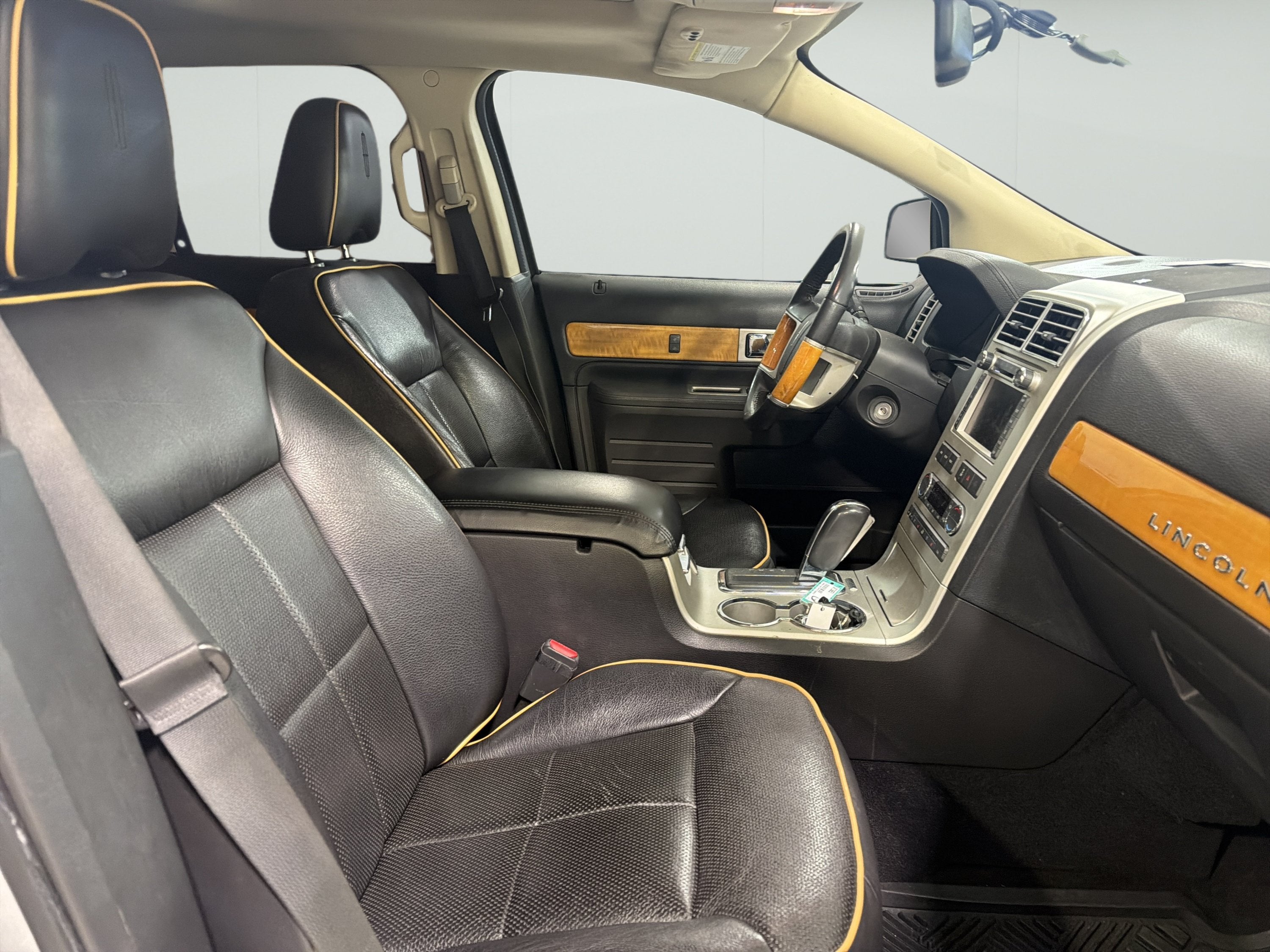 2010 Lincoln MKX Base
