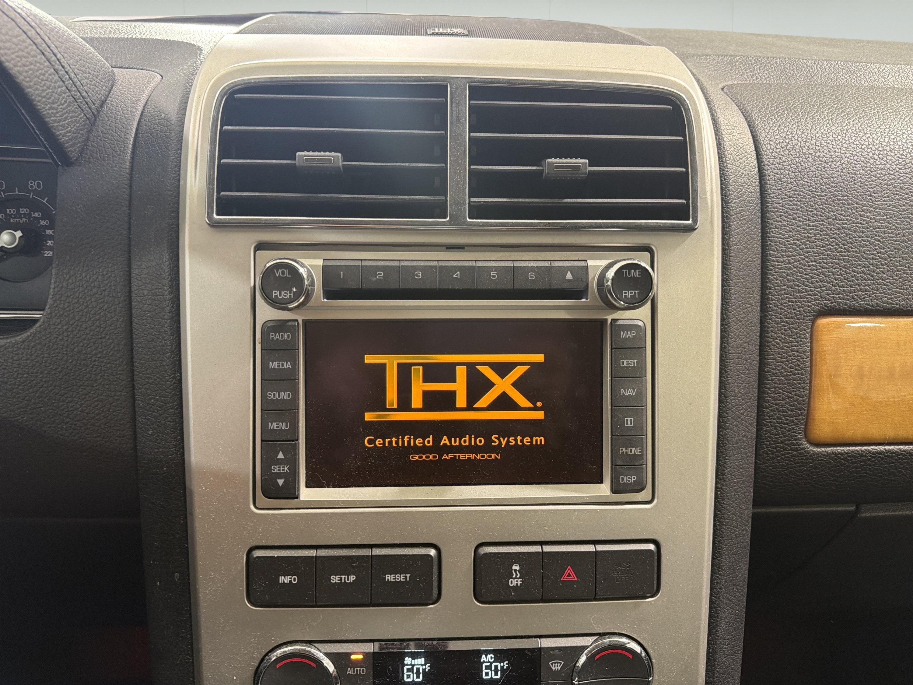 2010 Lincoln MKX Base