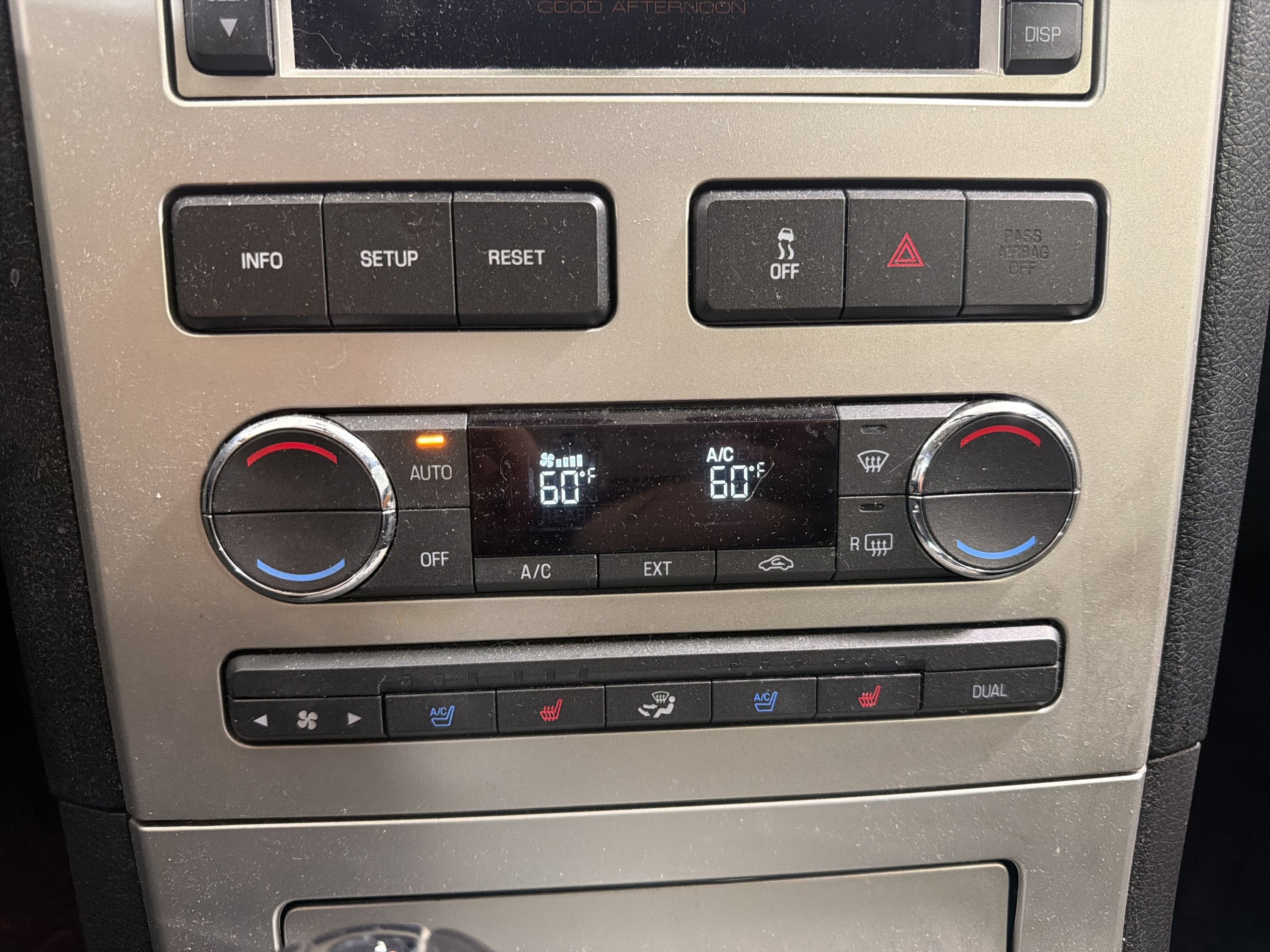 2010 Lincoln MKX Base