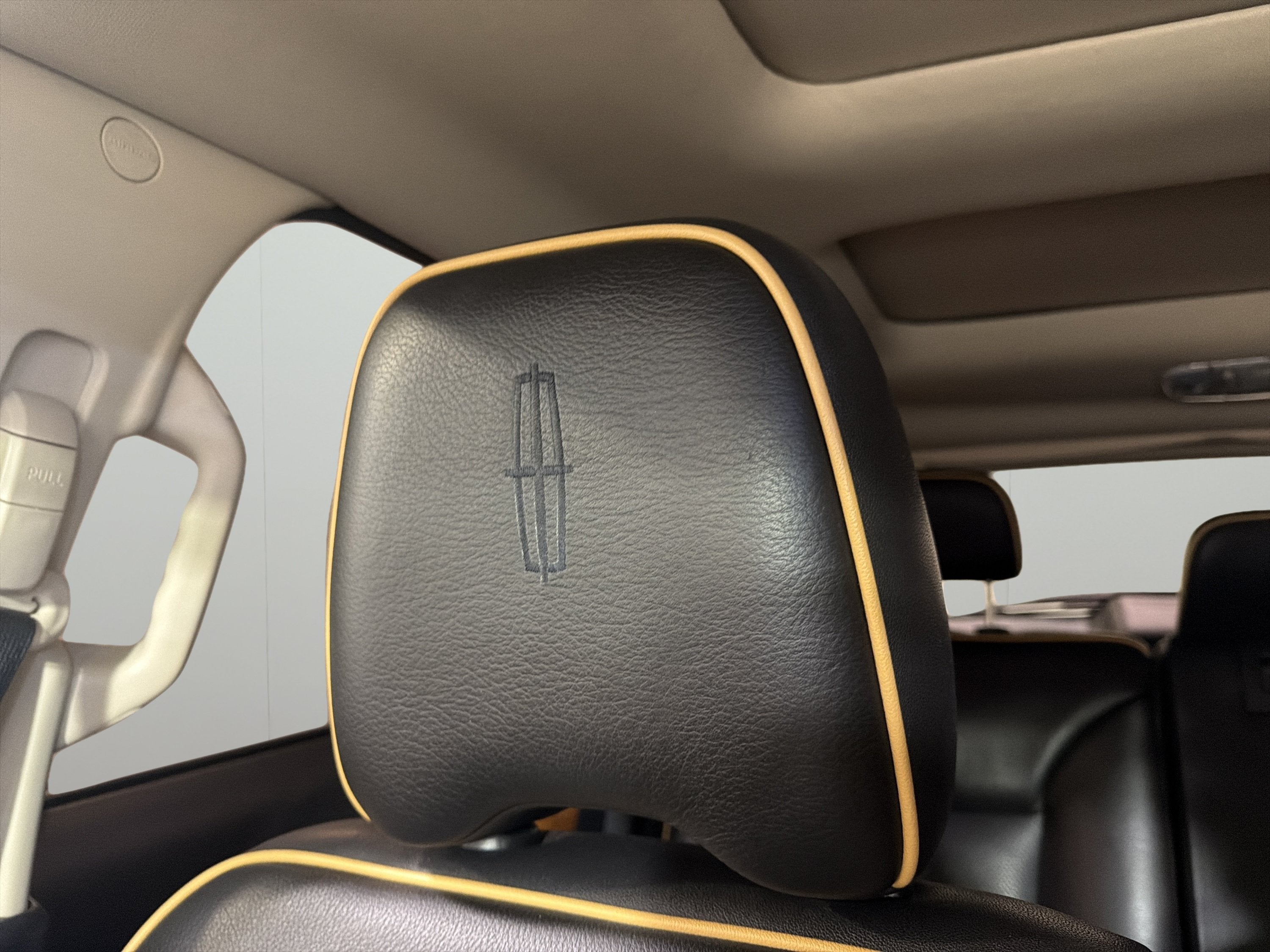 2010 Lincoln MKX Base