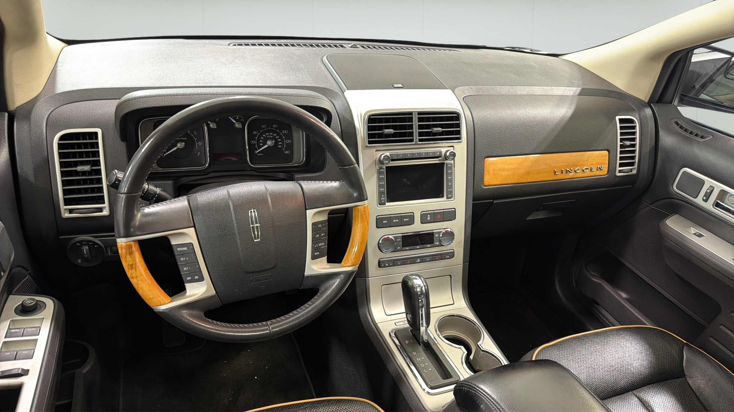 2010 Lincoln MKX Base